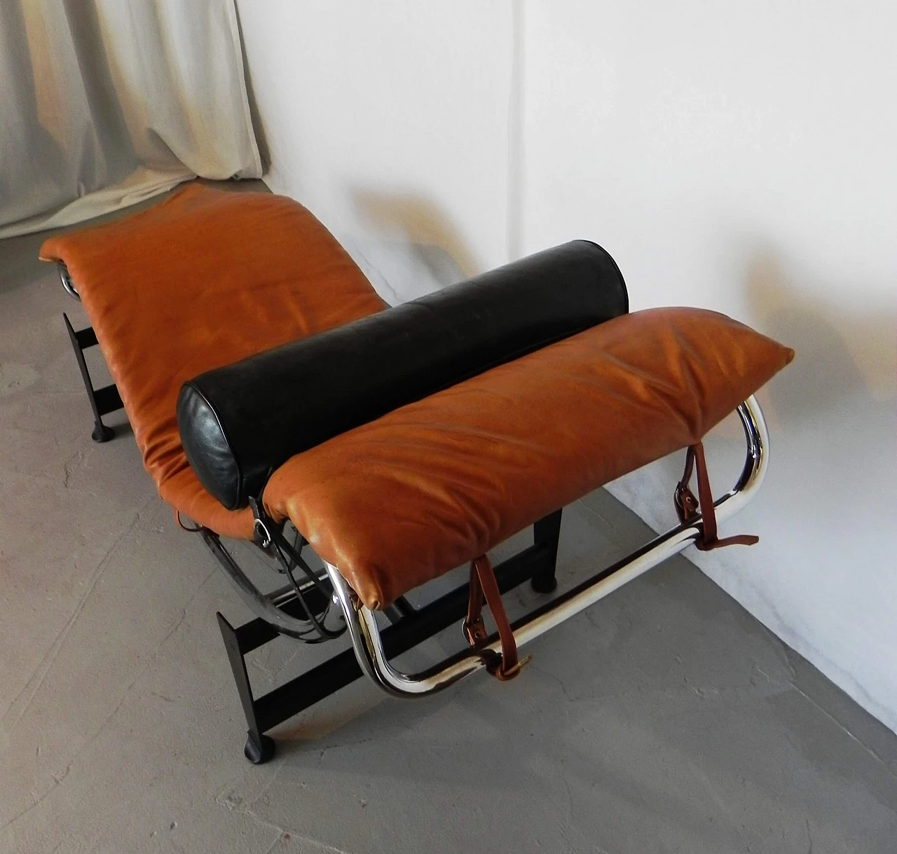 Steel and leather chaise longue in Bauhaus style, 1980s 5