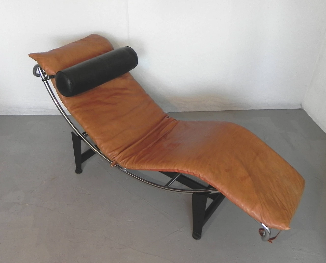 Steel and leather chaise longue in Bauhaus style, 1980s 8