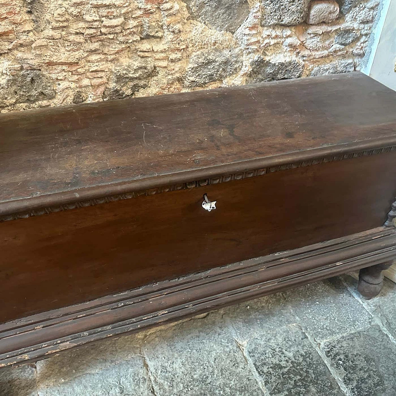 Sicilian walnut chest, 1850 6