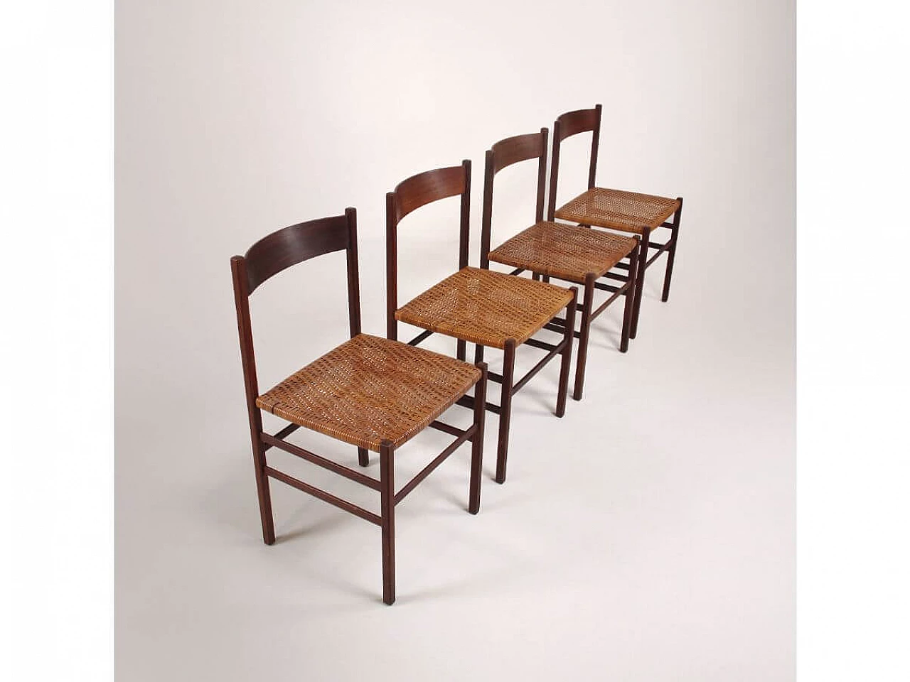 4 Chairs in wood and Vienna straw, 1960s 1