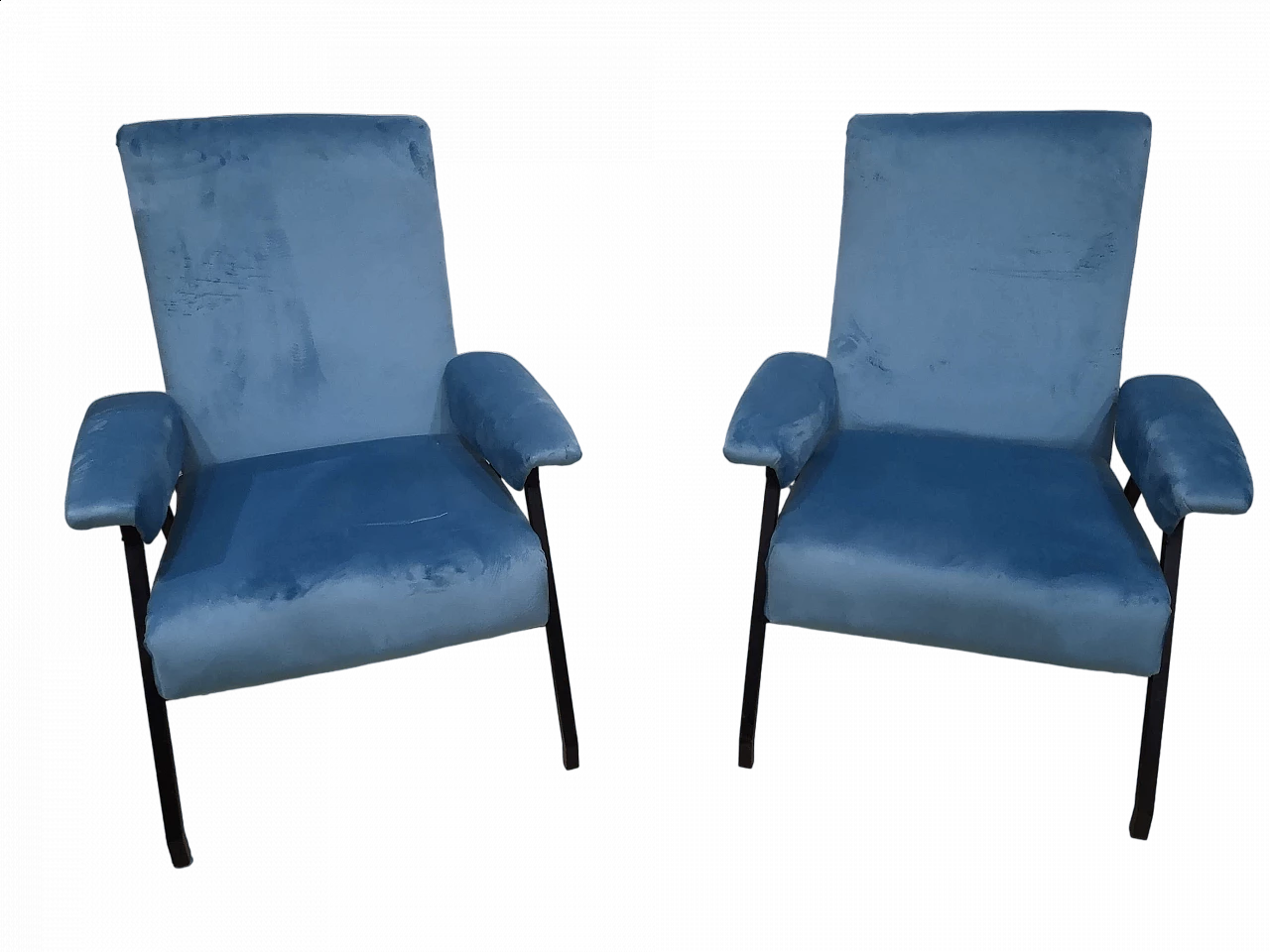 Pair of blue velvet armchairs with iron frame, 1970s 20