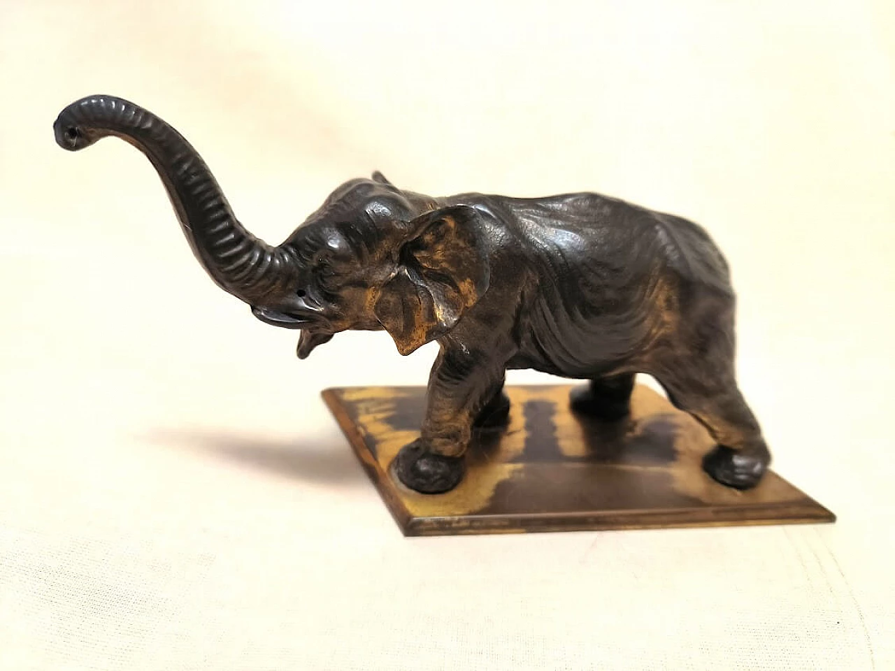 Bronze elephant paperweight, 1930s 3