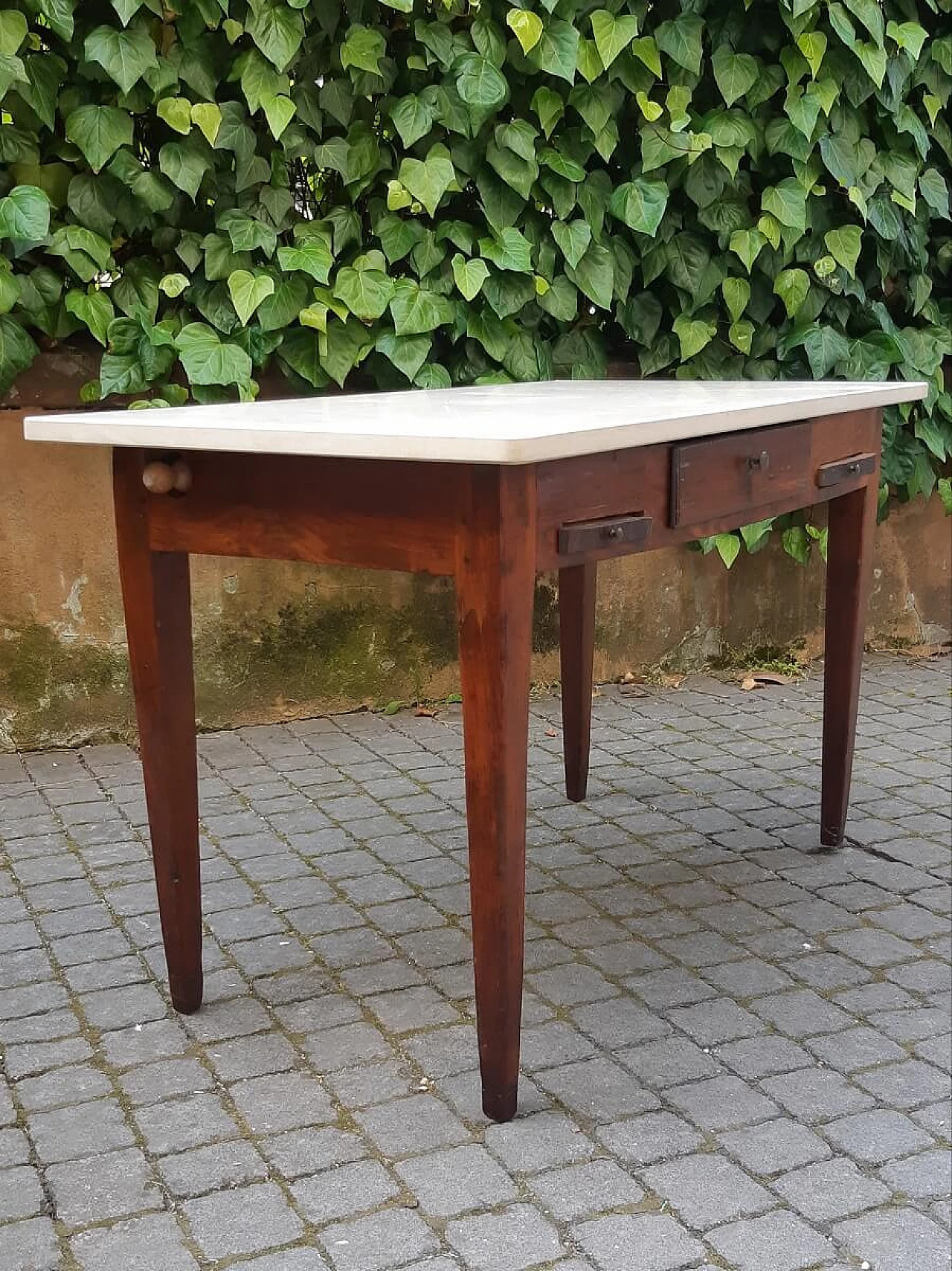 Elm equipped kitchen table with botticino marble top, 19th century 3