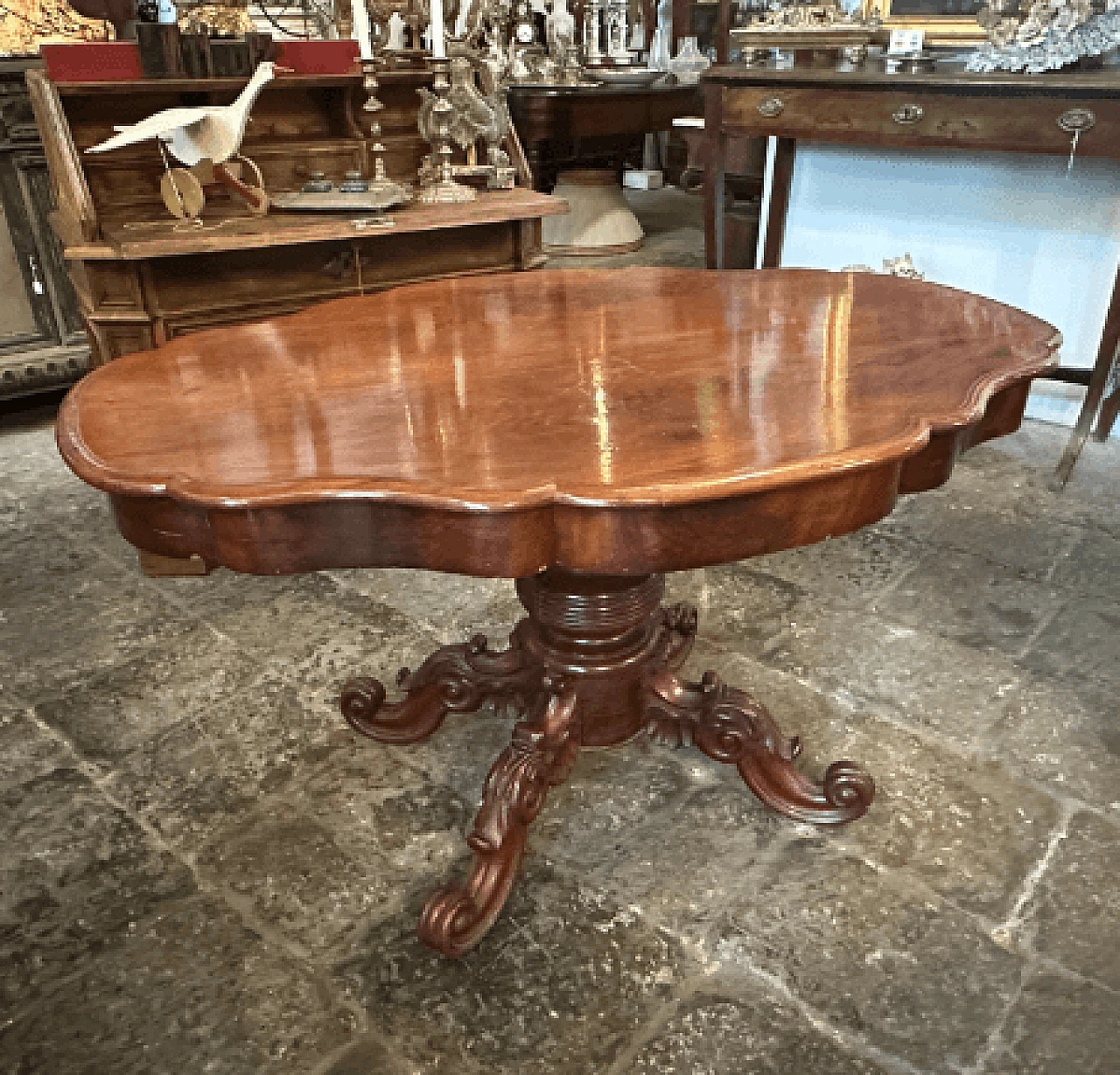 Sicilian Louis Philippe mahogany table, late 19th century 2