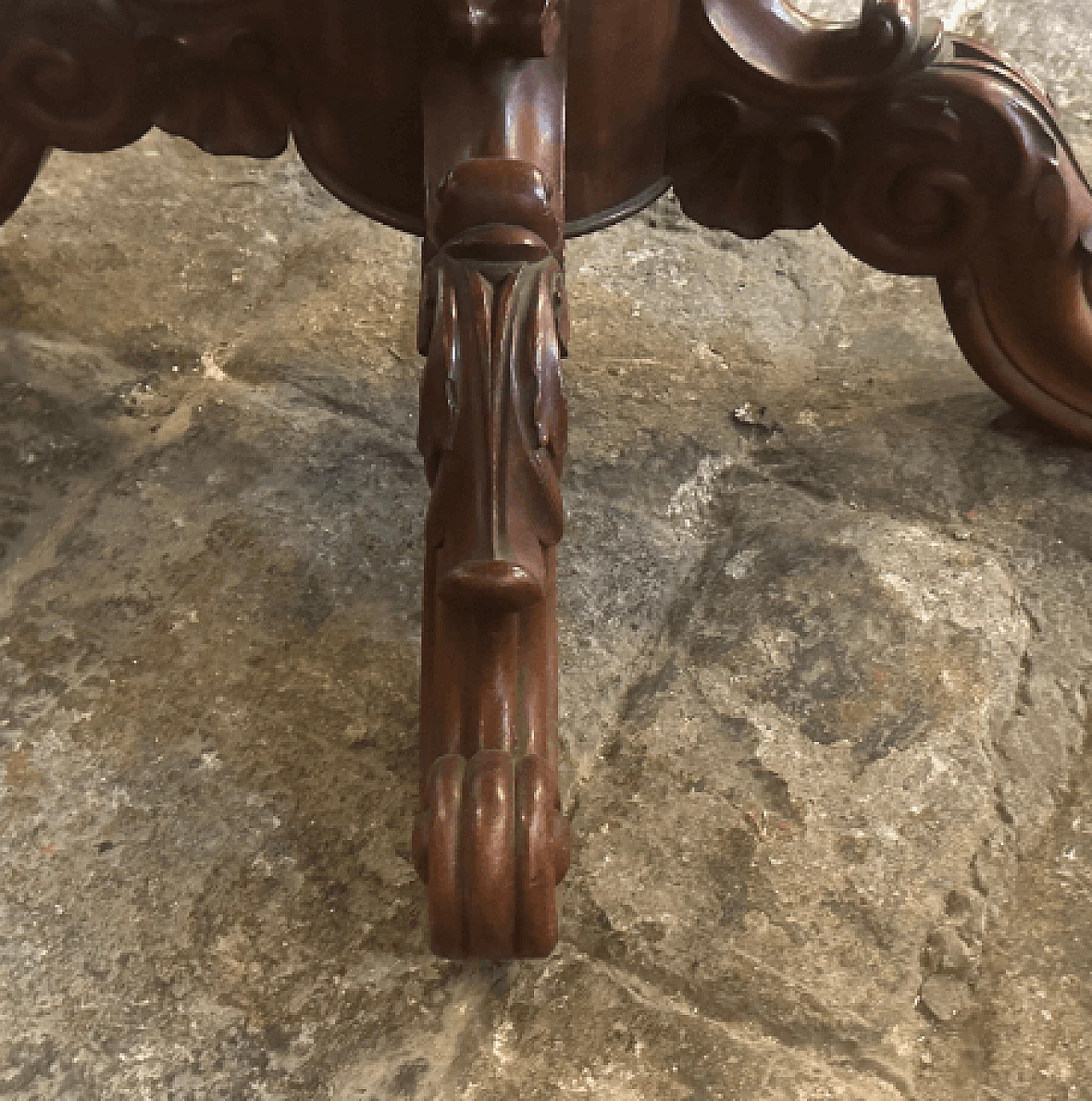 Sicilian Louis Philippe mahogany table, late 19th century 9