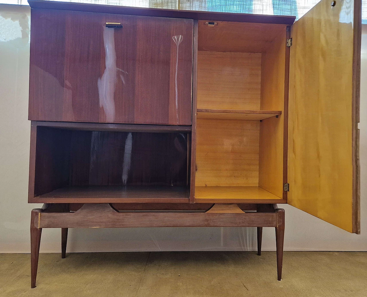 Credenza impiallacciato in essenza di mogano, anni '50 5