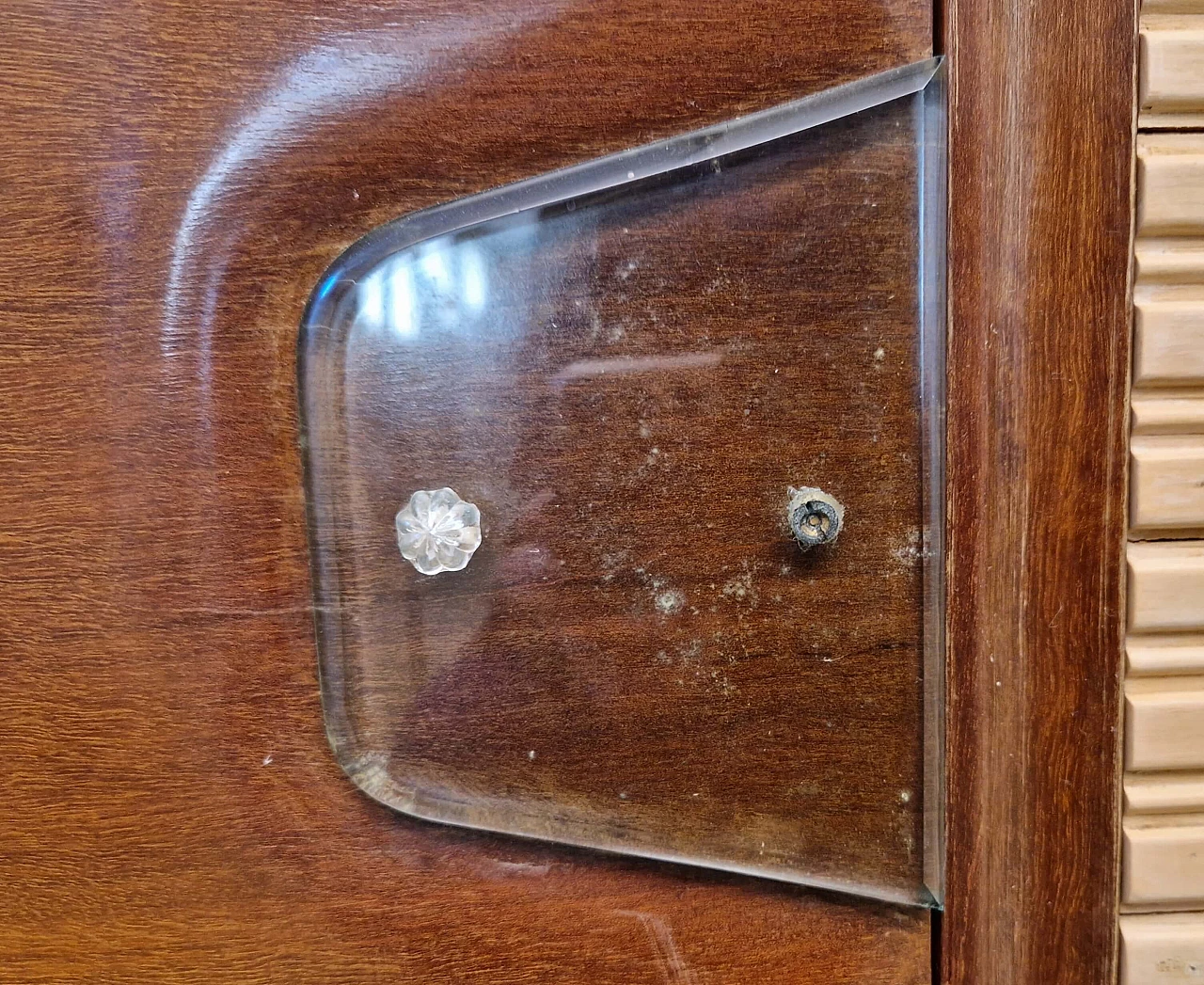 Mahogany sideboard with central maple flap attributed to Gianni Moscatelli, 1950s 8