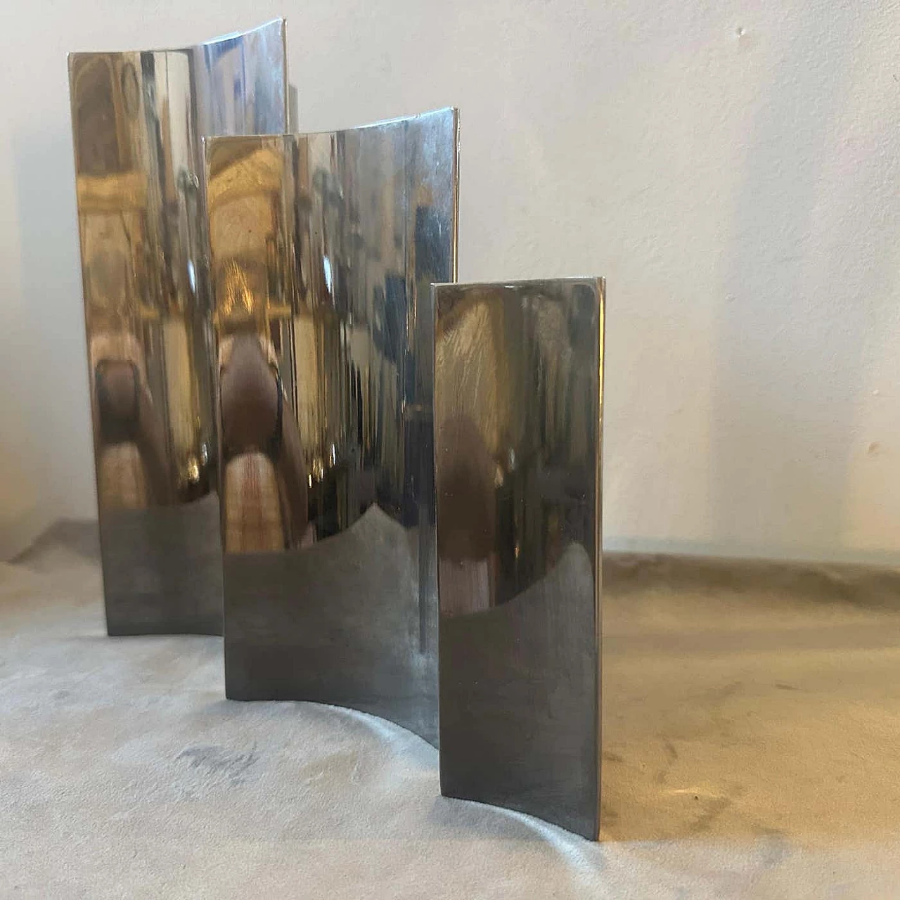 3 Triangular steel vases in the style of Sabattini, 1980s 3