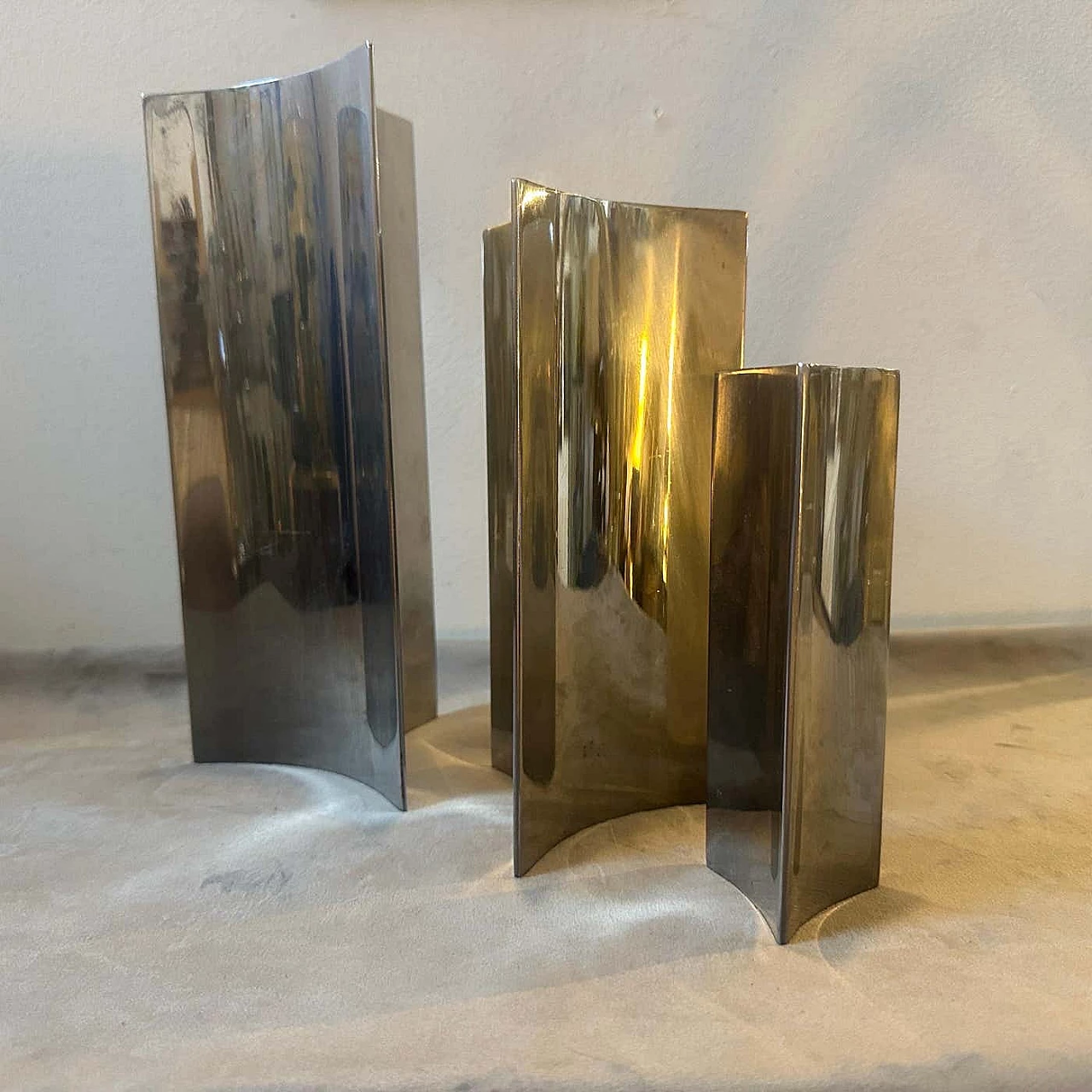 3 Triangular steel vases in the style of Sabattini, 1980s 5