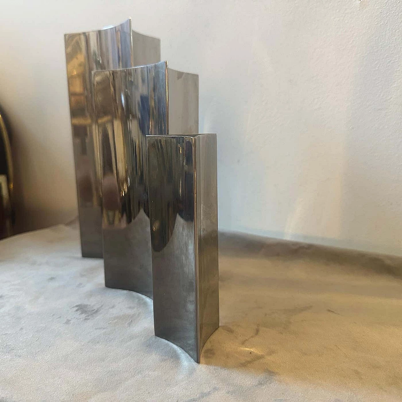 3 Triangular steel vases in the style of Sabattini, 1980s 7