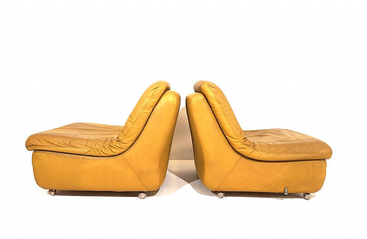 Pair of leather armchairs by Dreipunkt International, 1970s 2