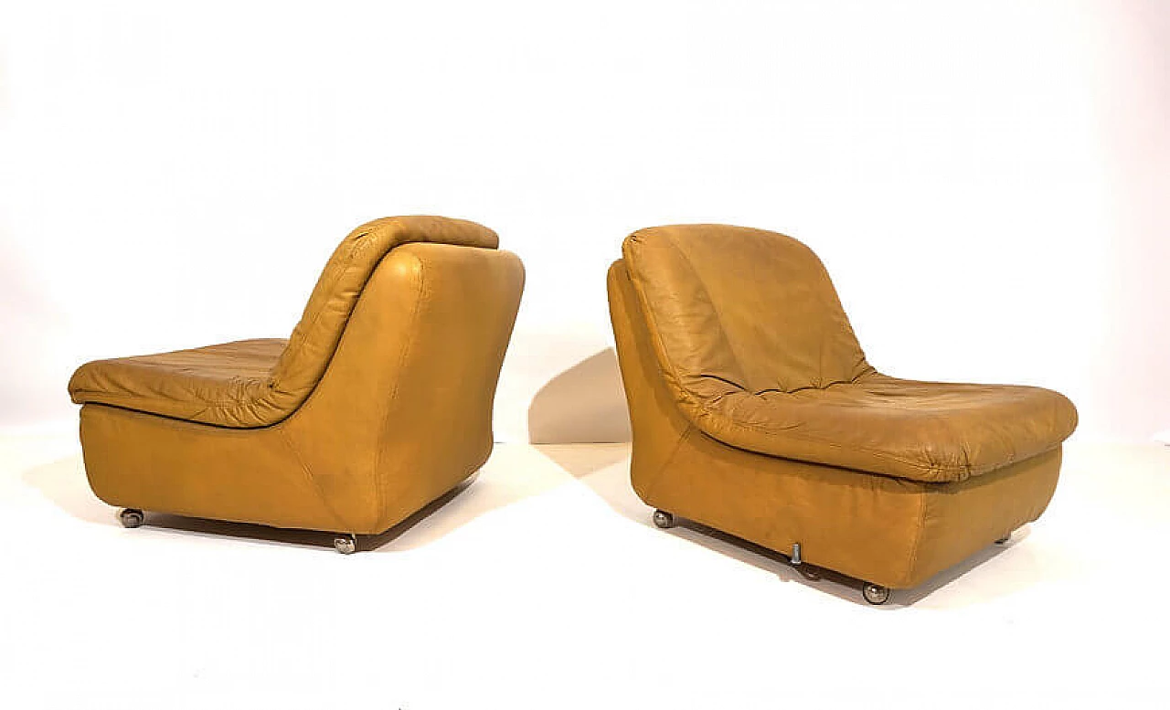 Pair of leather armchairs by Dreipunkt International, 1970s 7