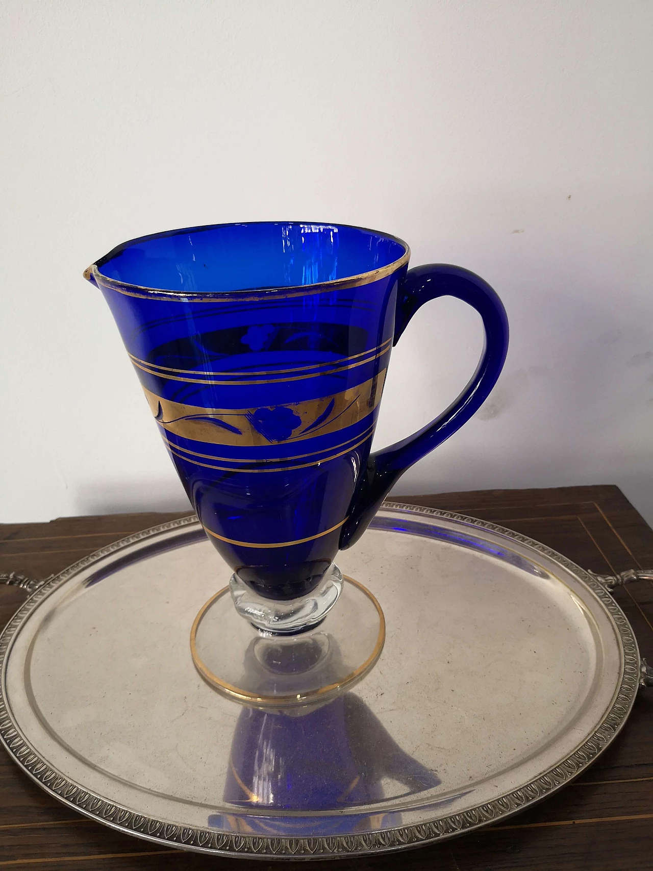 4 Bicchieri e caraffa in vetro di Murano blu cobalto e oro, metà '800 4