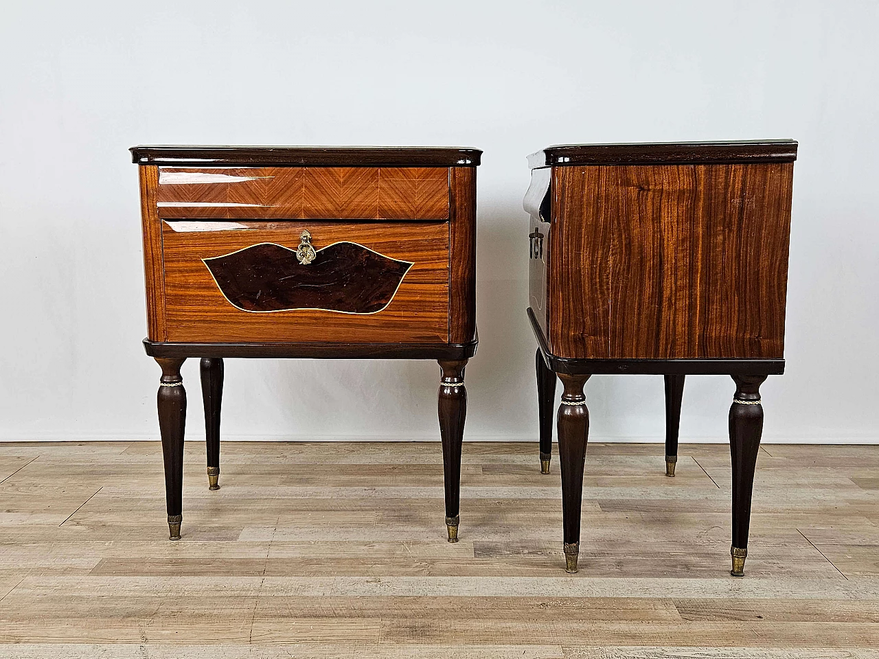 Pair of mahogany, maple and rosewood bedside tables with glass top and flap, 1960s 5