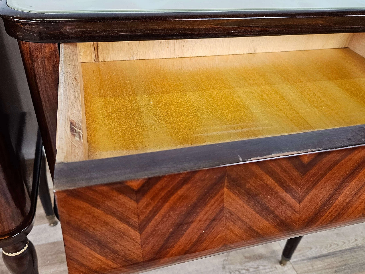 Pair of mahogany, maple and rosewood bedside tables with glass top and flap, 1960s 22