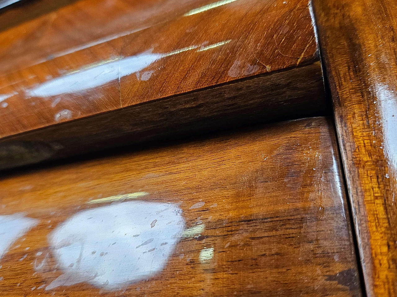 Pair of mahogany, maple and rosewood bedside tables with glass top and flap, 1960s 23