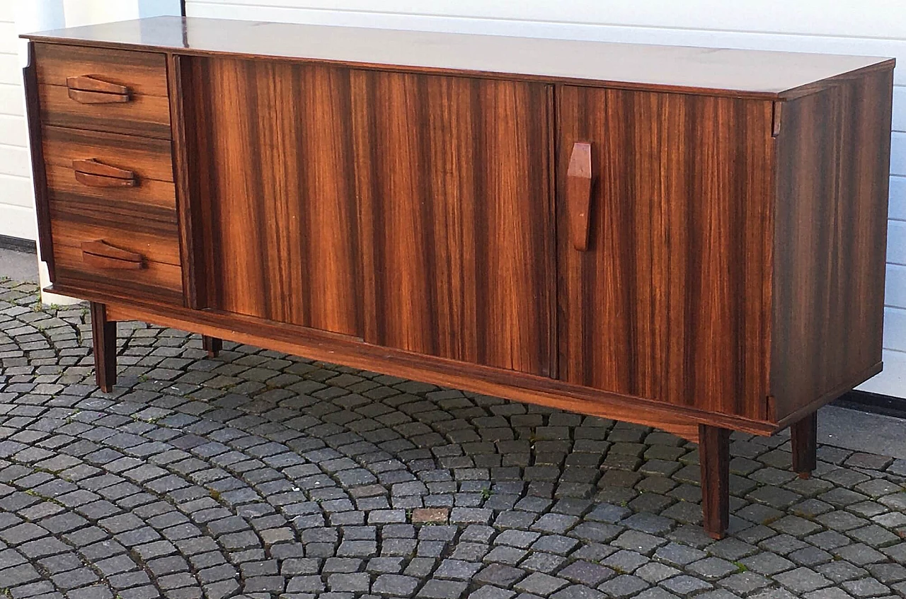 Credenza in palissandro in stile scandinavo con piattaia, anni '70 1