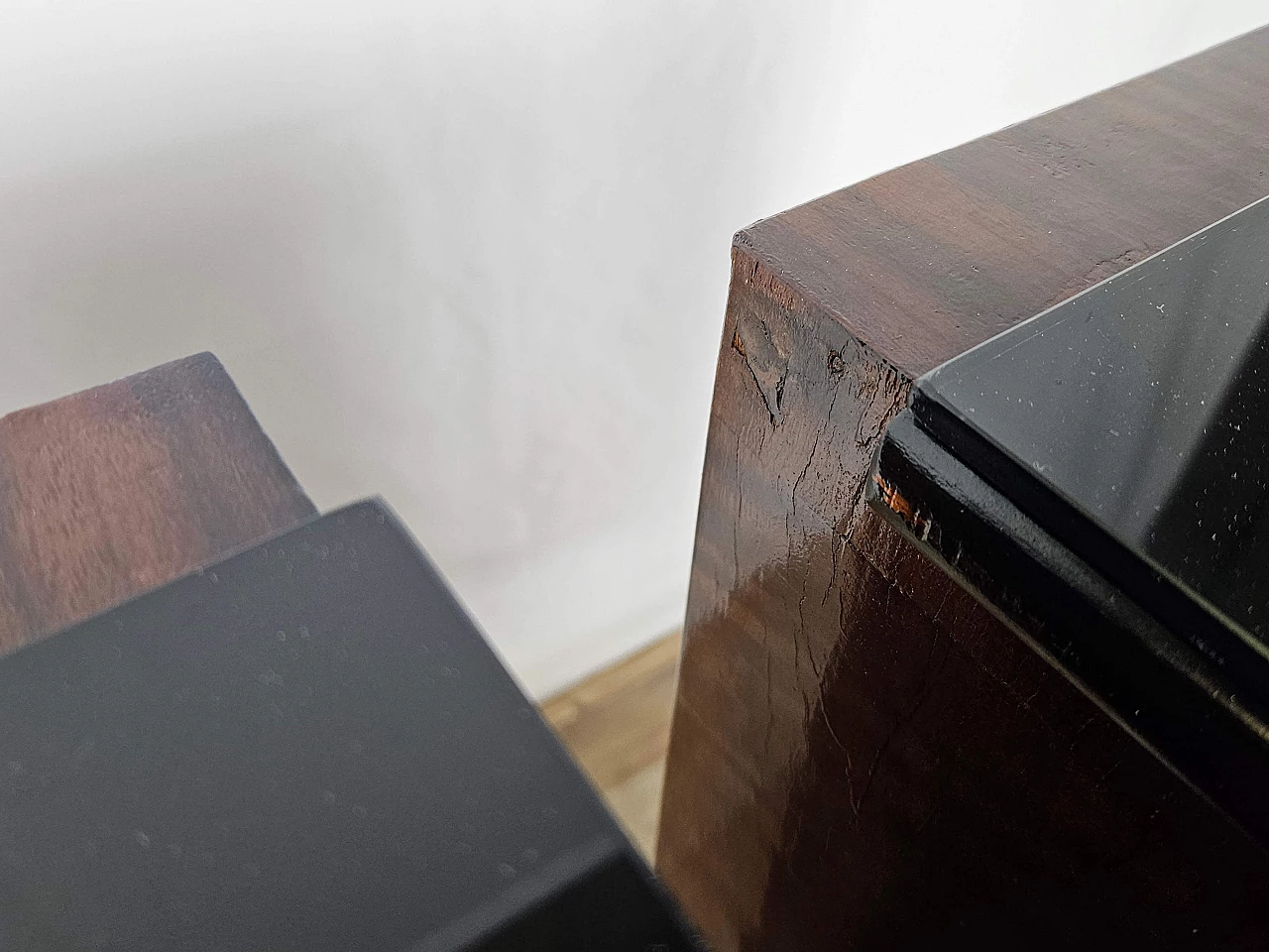 Pair of mahogany and ebony bedside tables with black glass top, 1950s 18