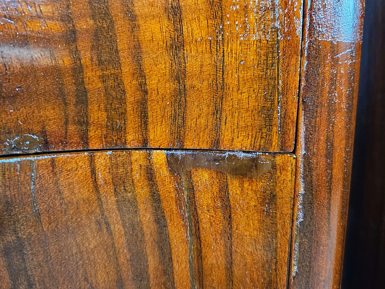 Pair of mahogany and ebony bedside tables with black glass top, 1950s 36