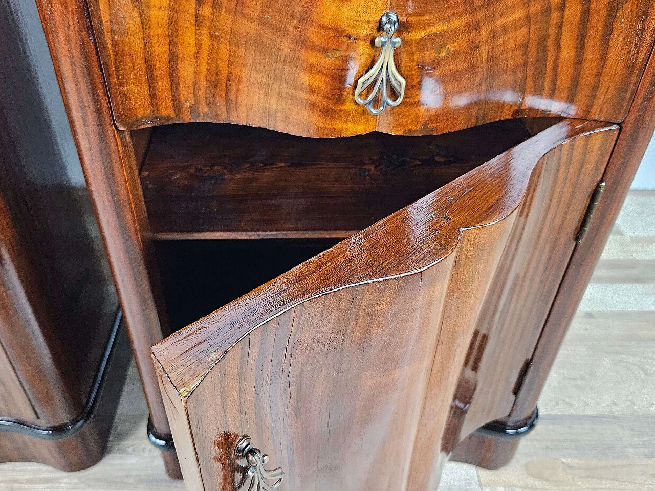 Pair of mahogany and ebony bedside tables with black glass top, 1950s 44