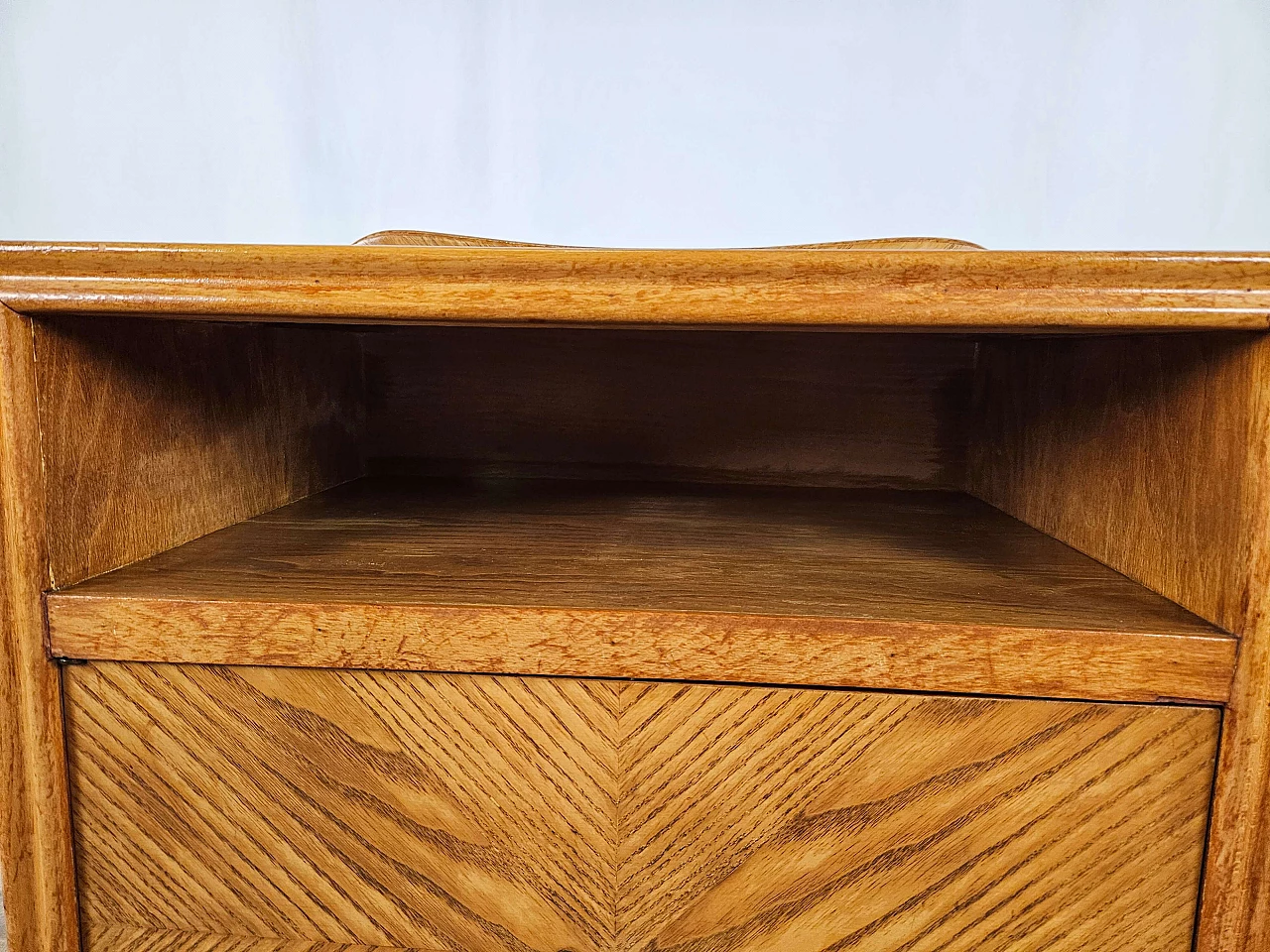 Single bedside table in blond walnut with flap and open space, 1950s 11