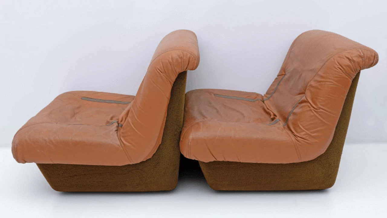 Pair of leather and fiberglass armchairs by Lev & Lev, 1970s 7