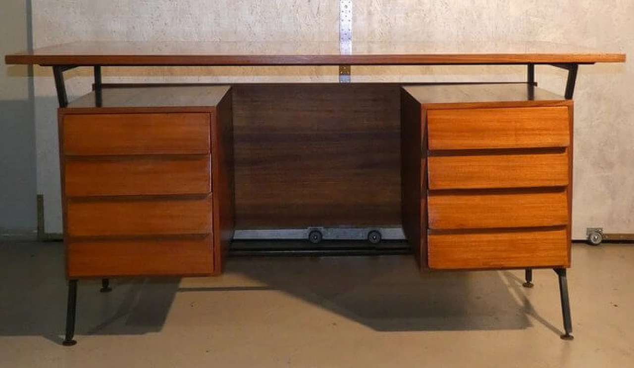 Scrivania impiallacciata teak con struttura in acciaio in stile danese, anni '60 1