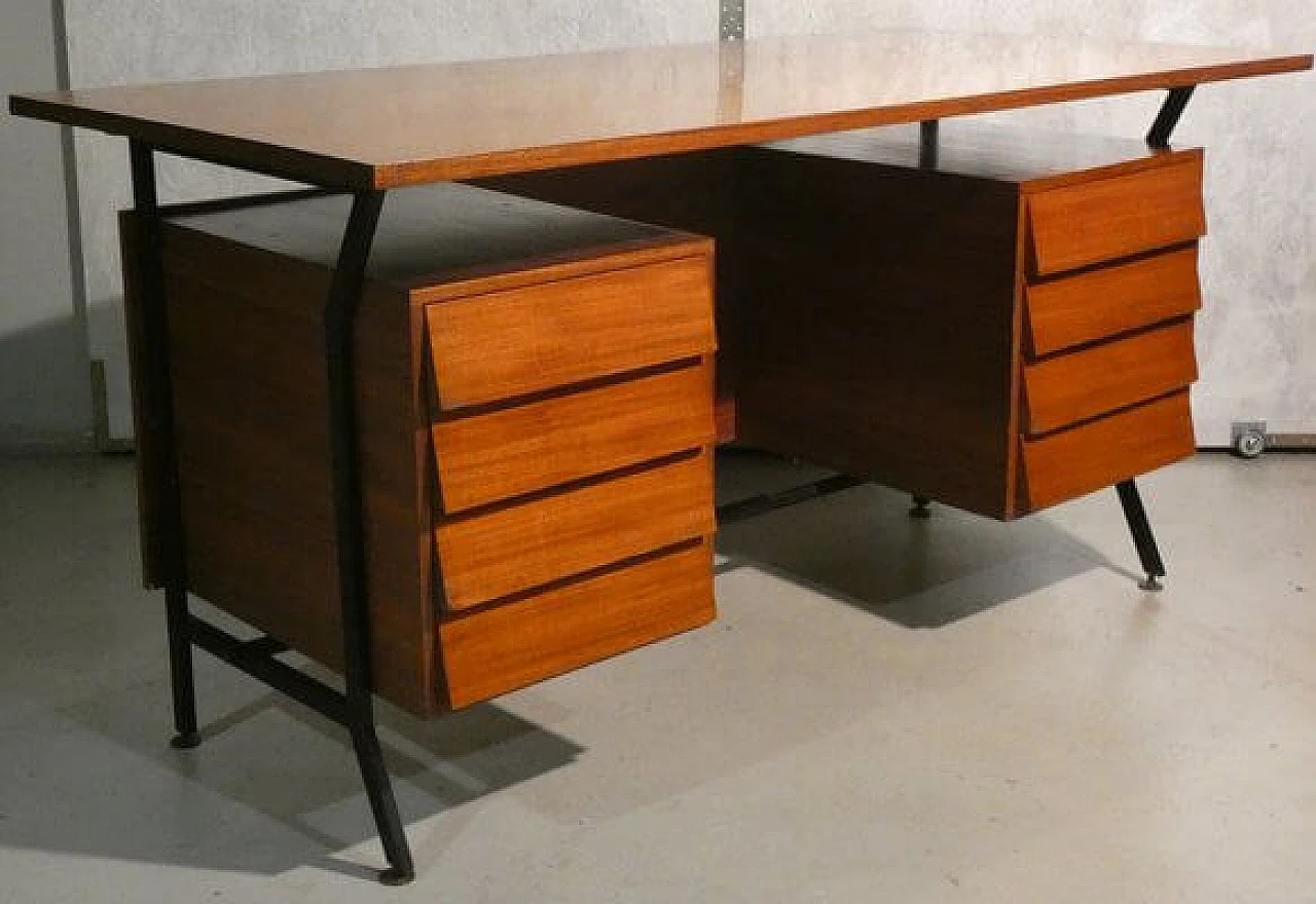 Scrivania impiallacciata teak con struttura in acciaio in stile danese, anni '60 2