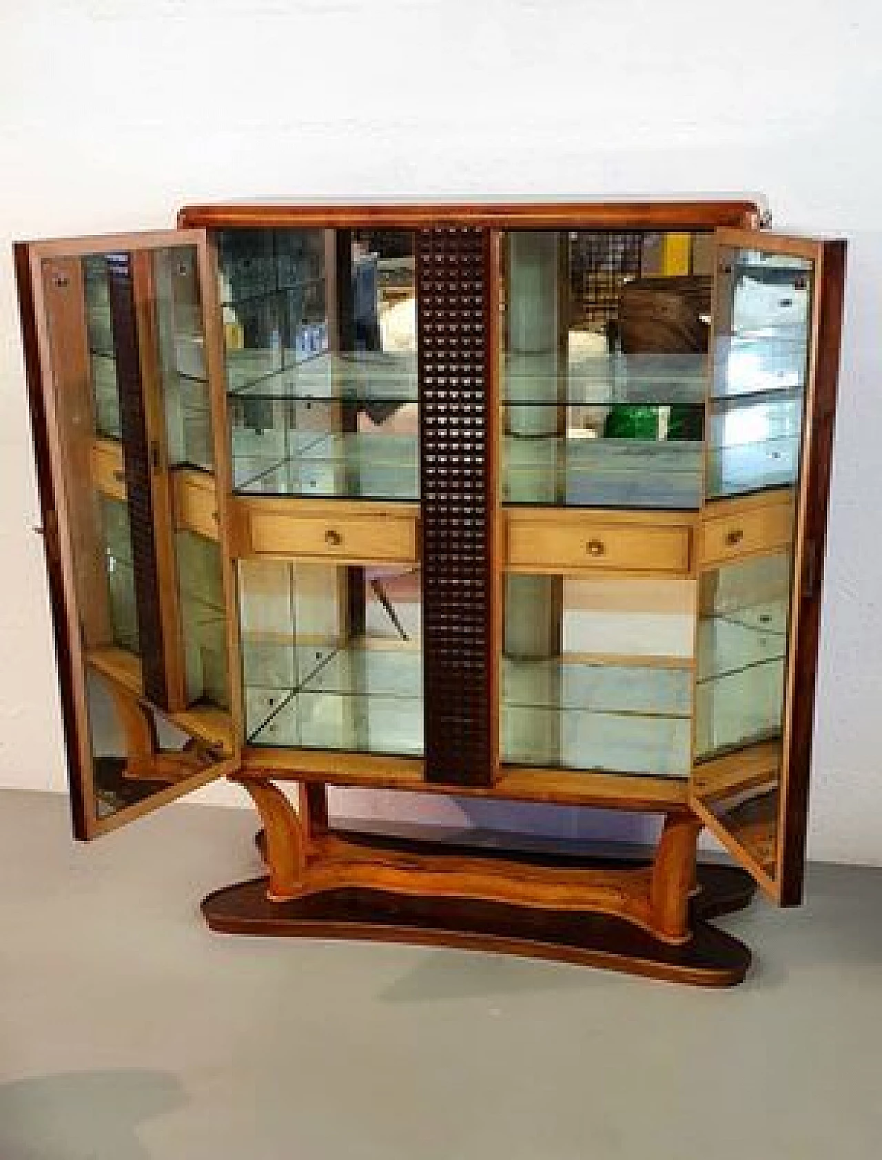 Bar cabinet with interior glass lamps in the style of Paolo Buffa, 1950s 2