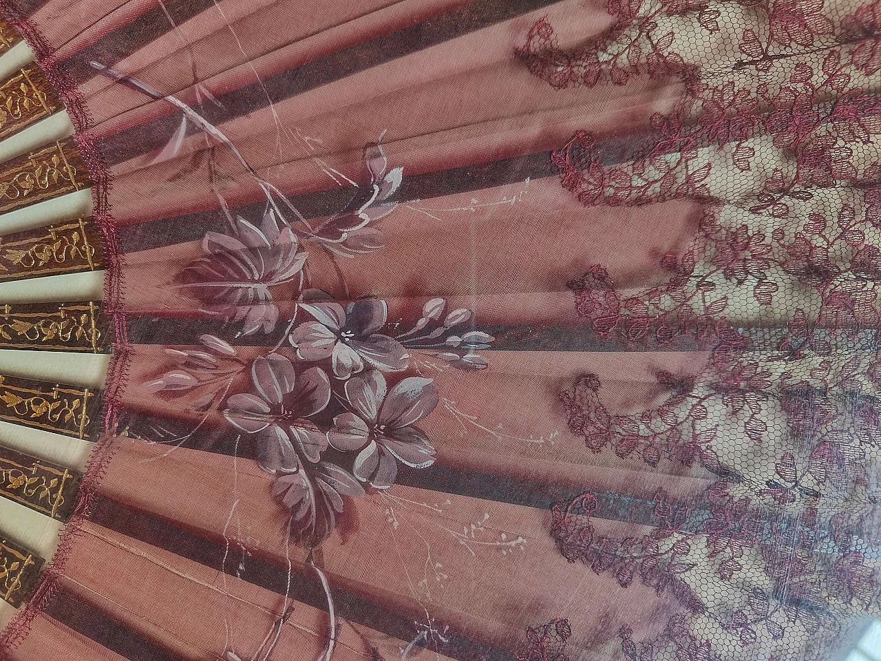 Painted silk fan in frame, 19th century 2