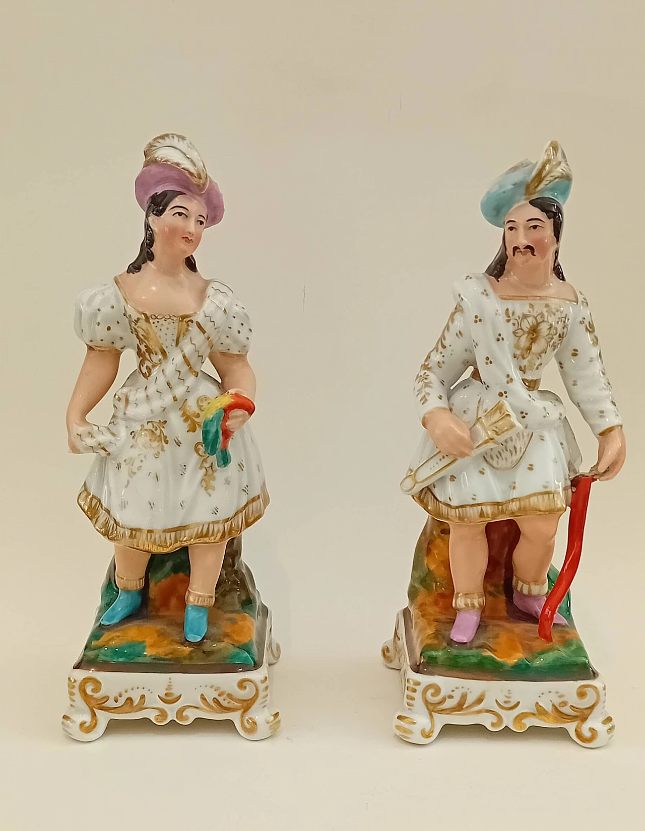 Pair of porcelain perfume holder figurines, 19th century 6