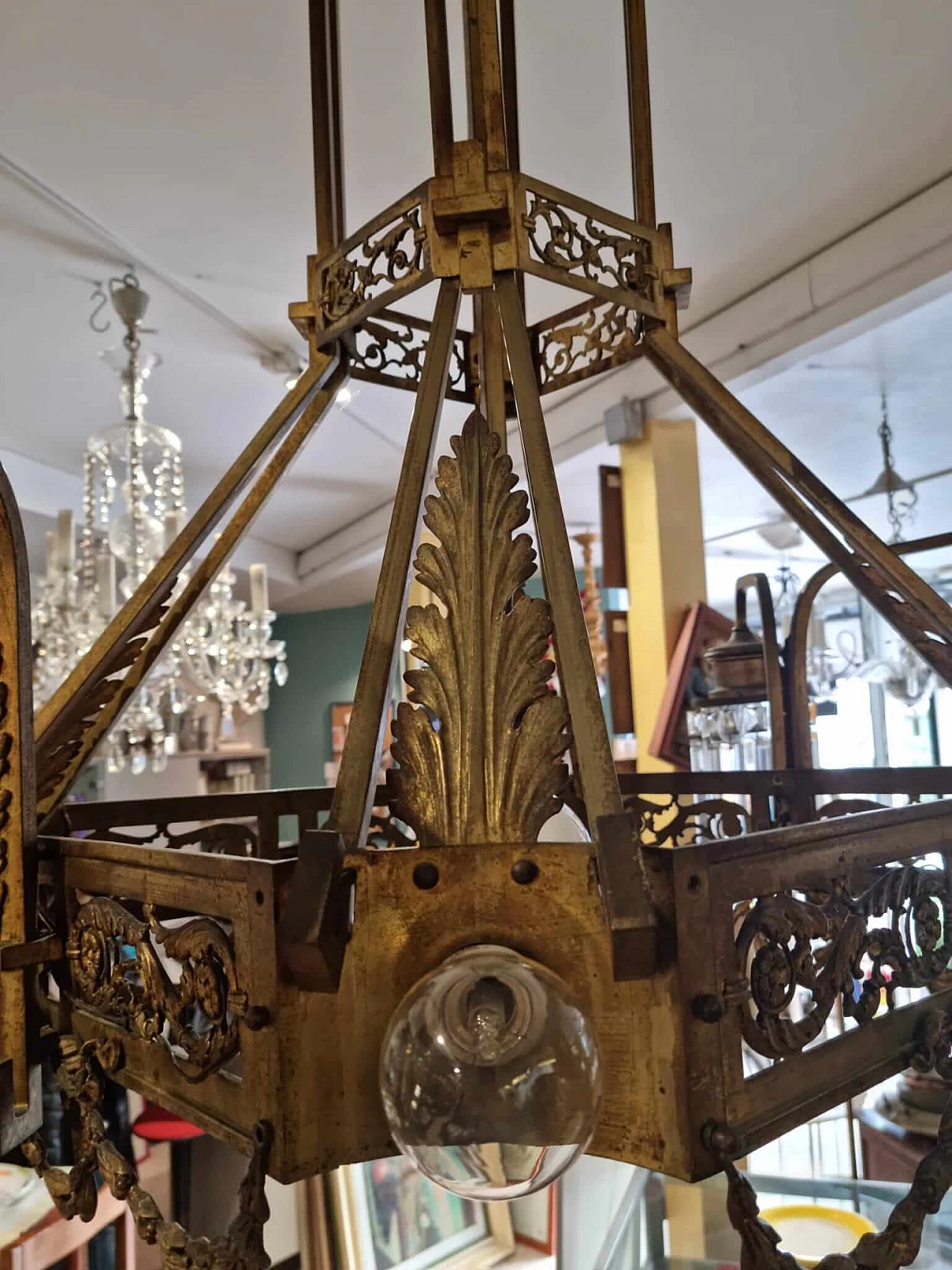 Art Nouveau gilded brass chandelier with pendants, 1920s 13