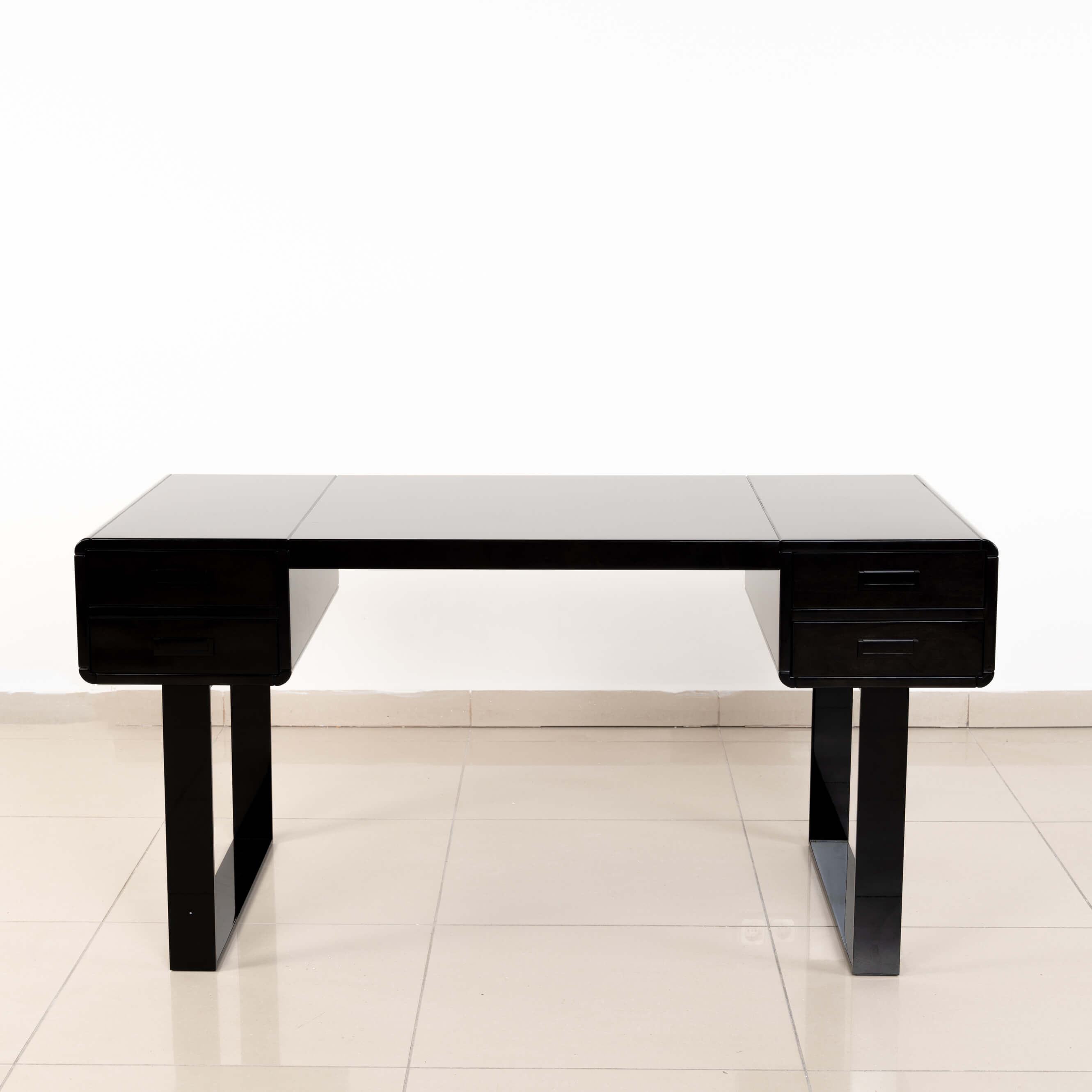 Euclide desk with metal legs by Armani Casa intOndo