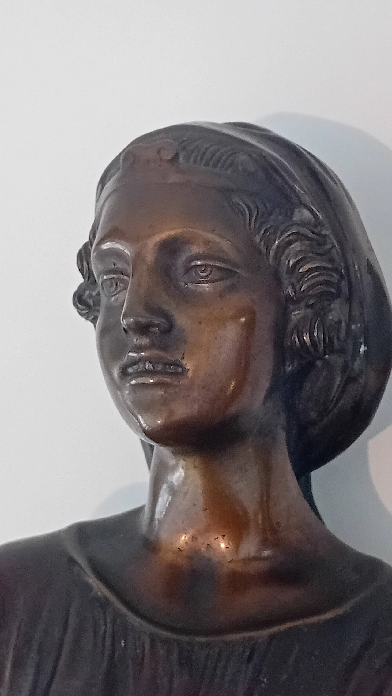 Girl sculpture in bronze with gilded patina, 19th century 4