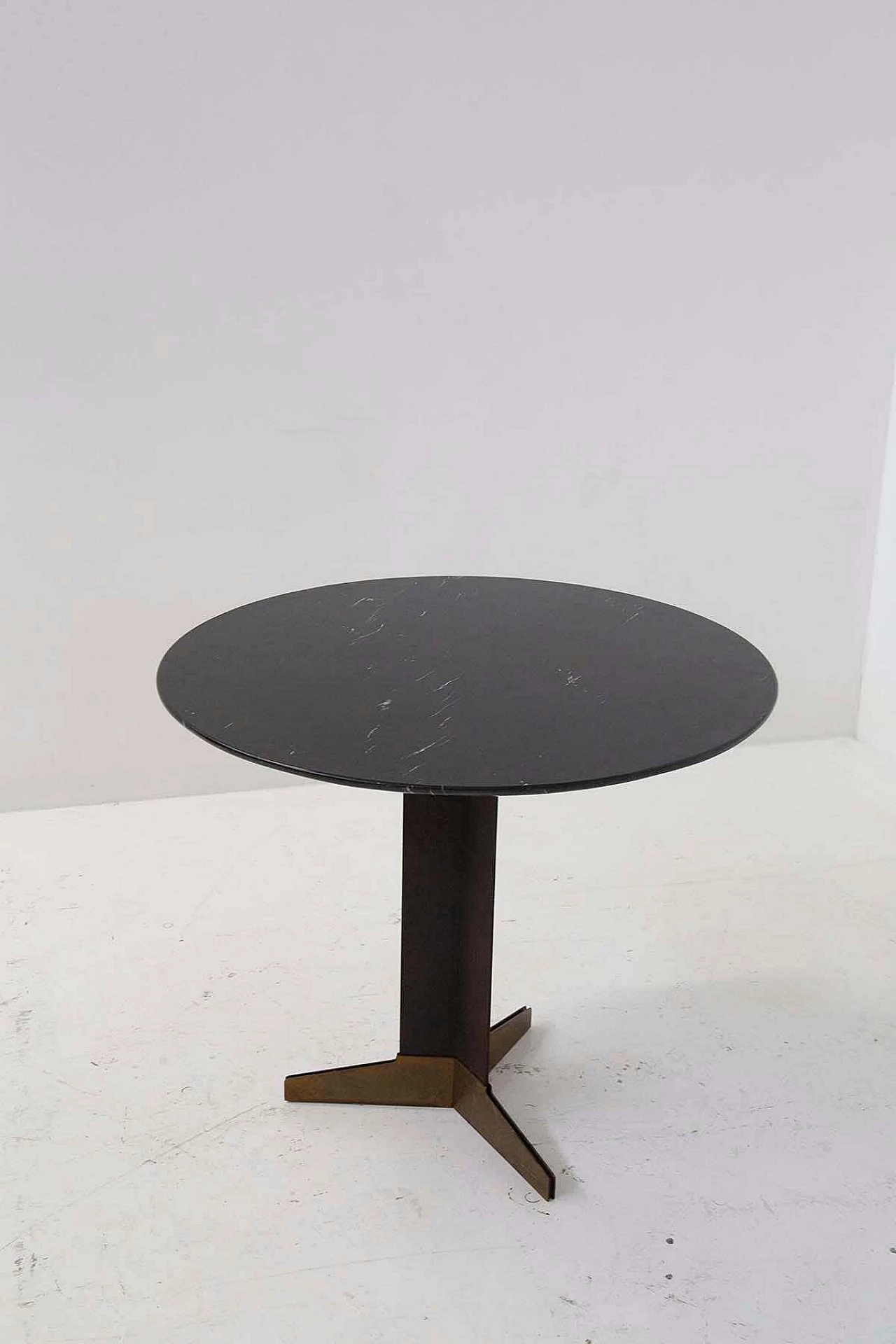 Marble and brass round table by Ignazio Gardella, 1950s 7