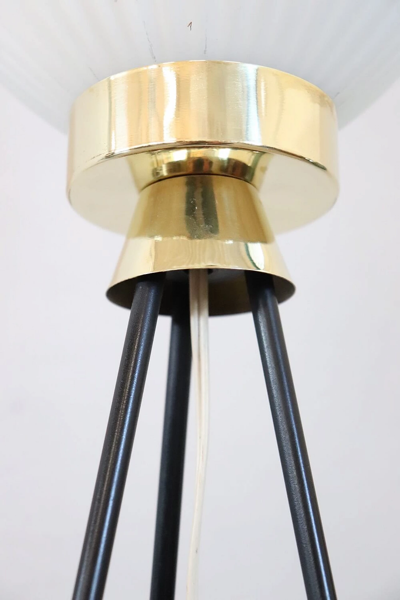 Stilnovo-style opaline glass and brass floor lamp, 1950s 8