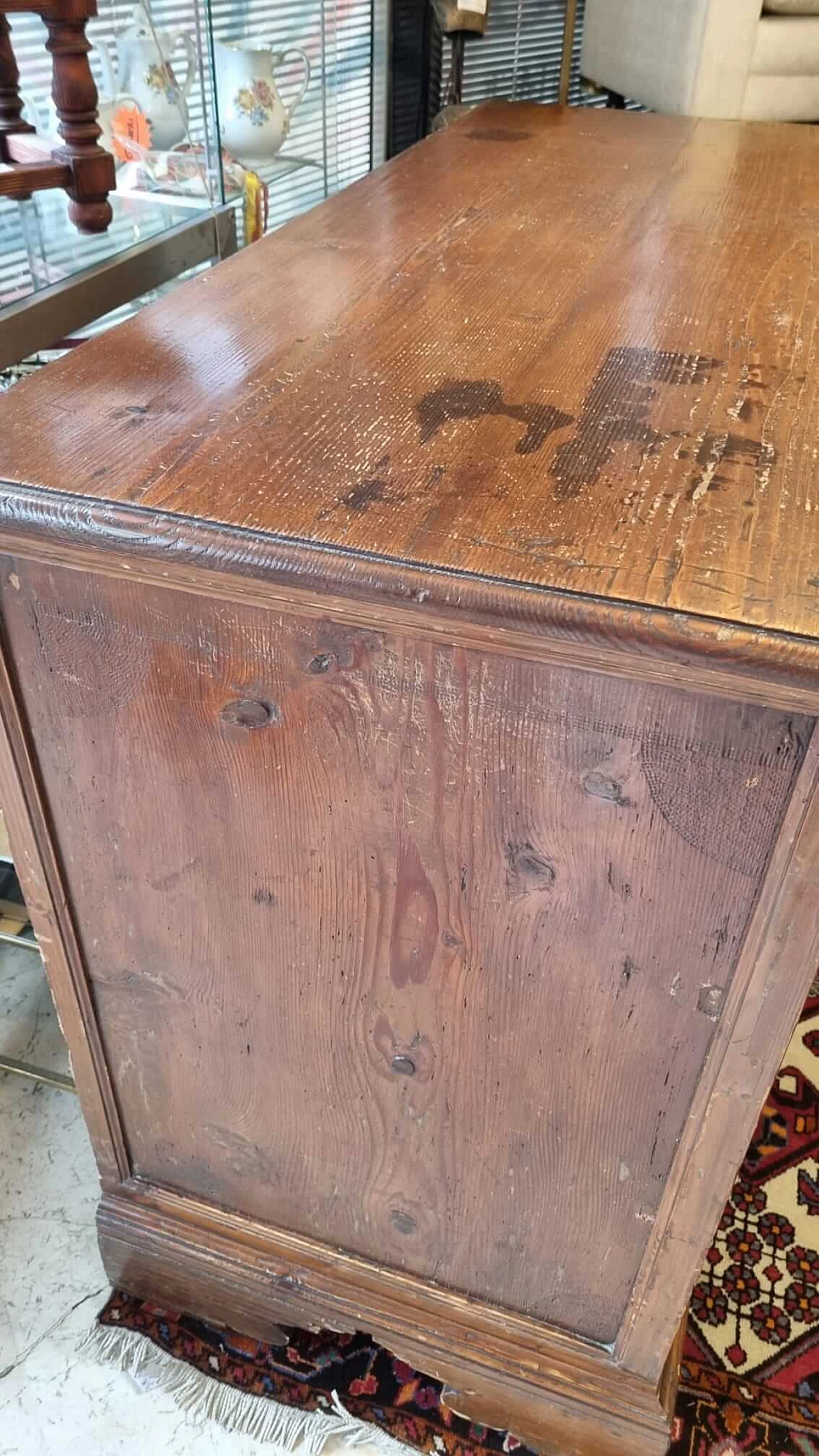 Emilian pine canterano commode, 17th century 4