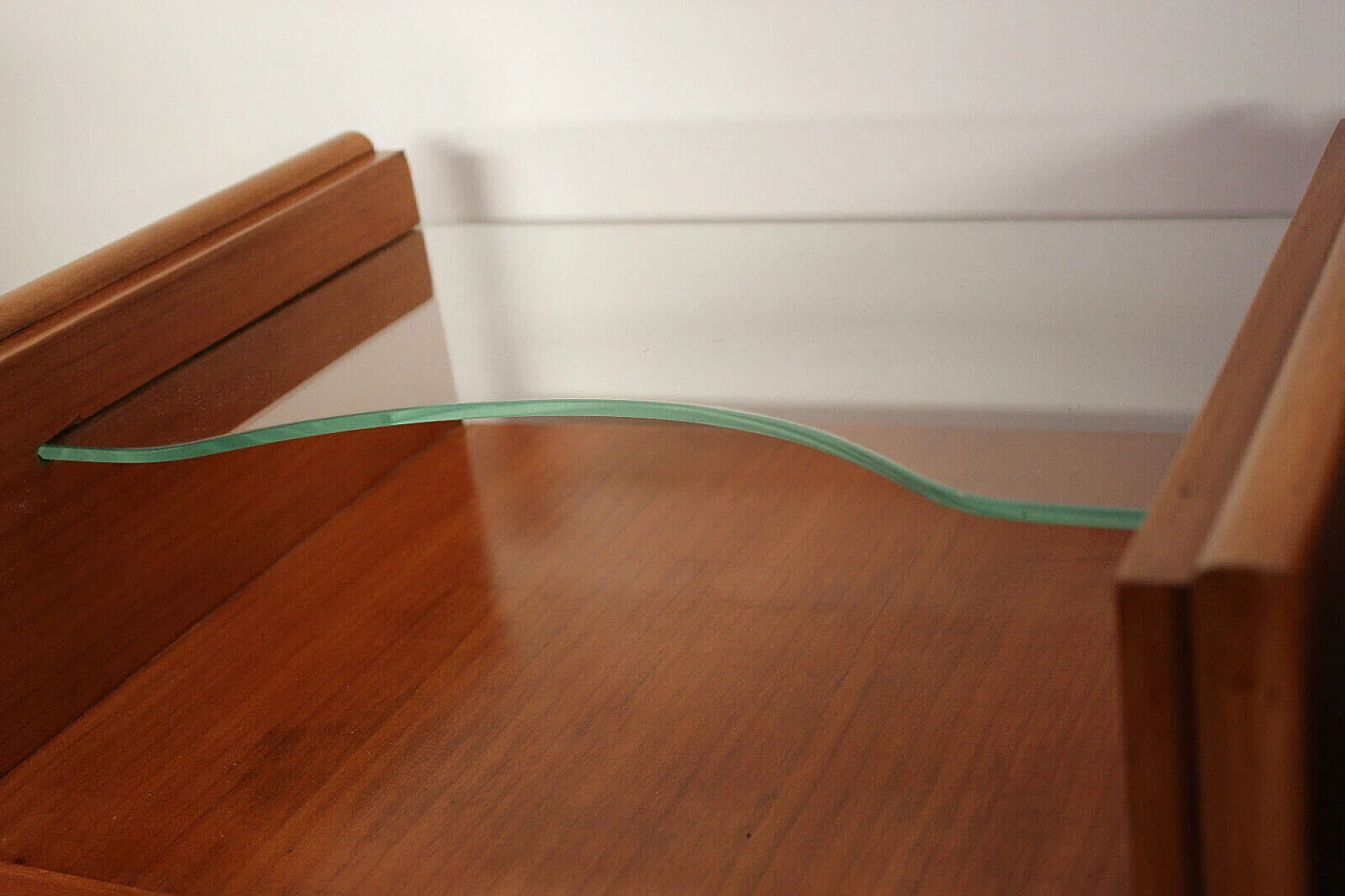 Pair of cherry wood bedside tables with glass shelf, 1950s 7