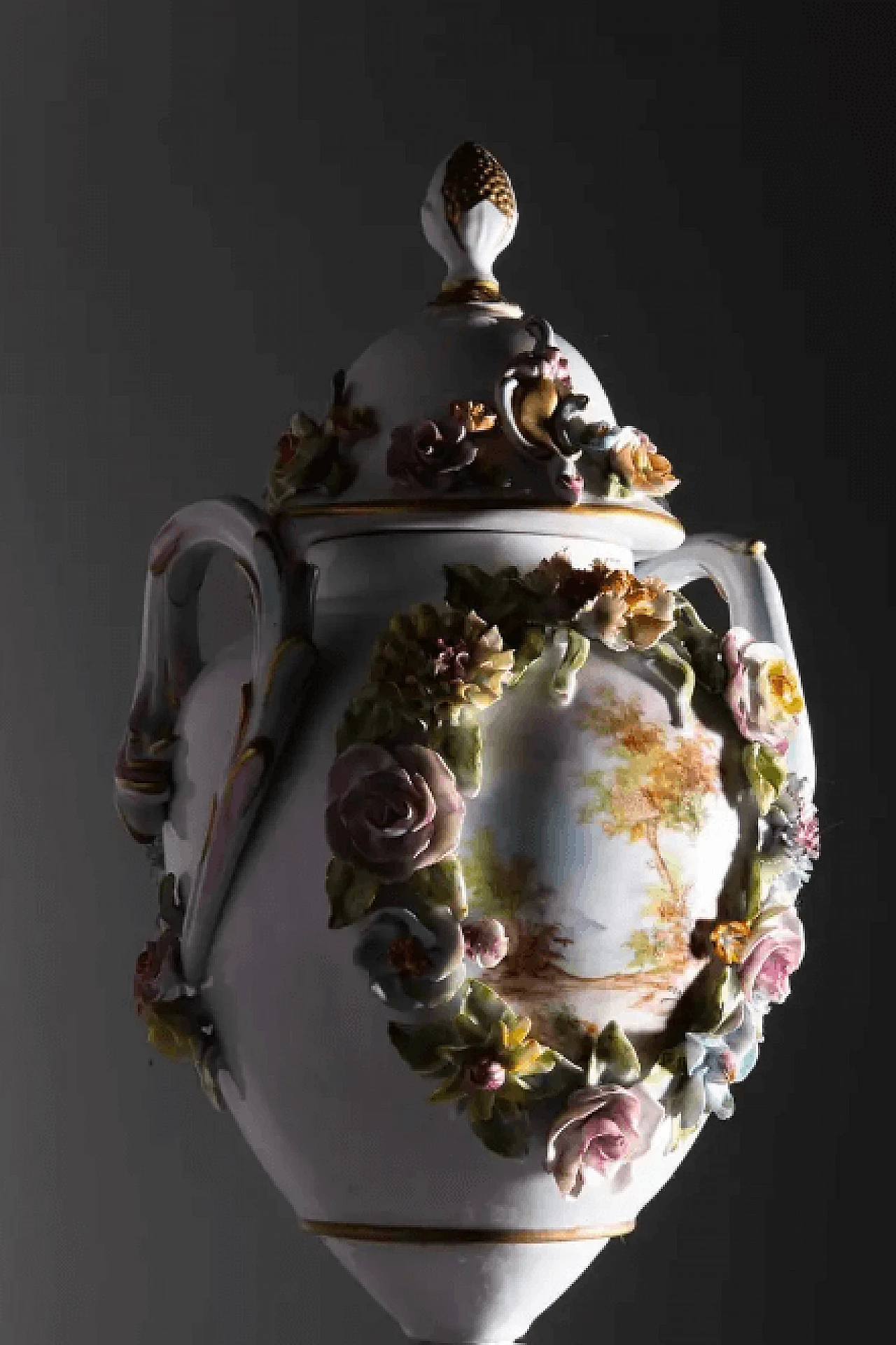 Capodimonte porcelain vase with lid, mid-20th century 2