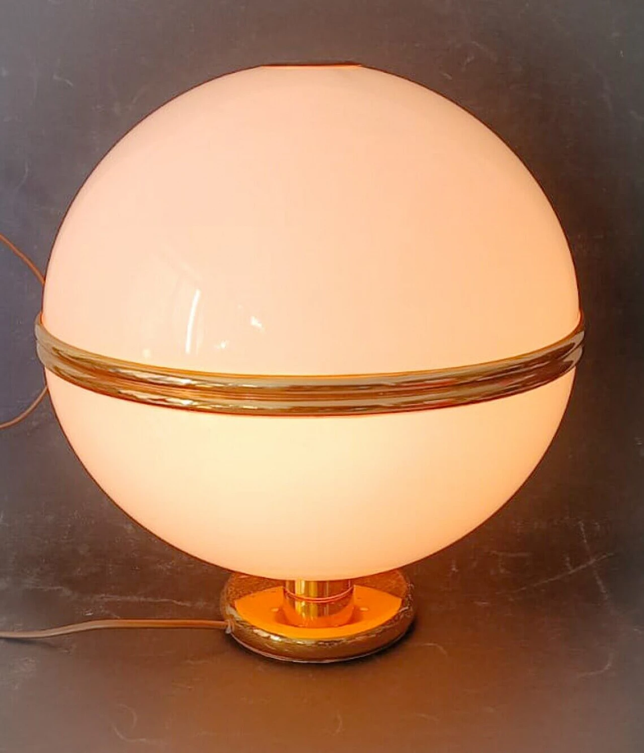 Spherical white and gilded plastic table lamp, 1970s 5