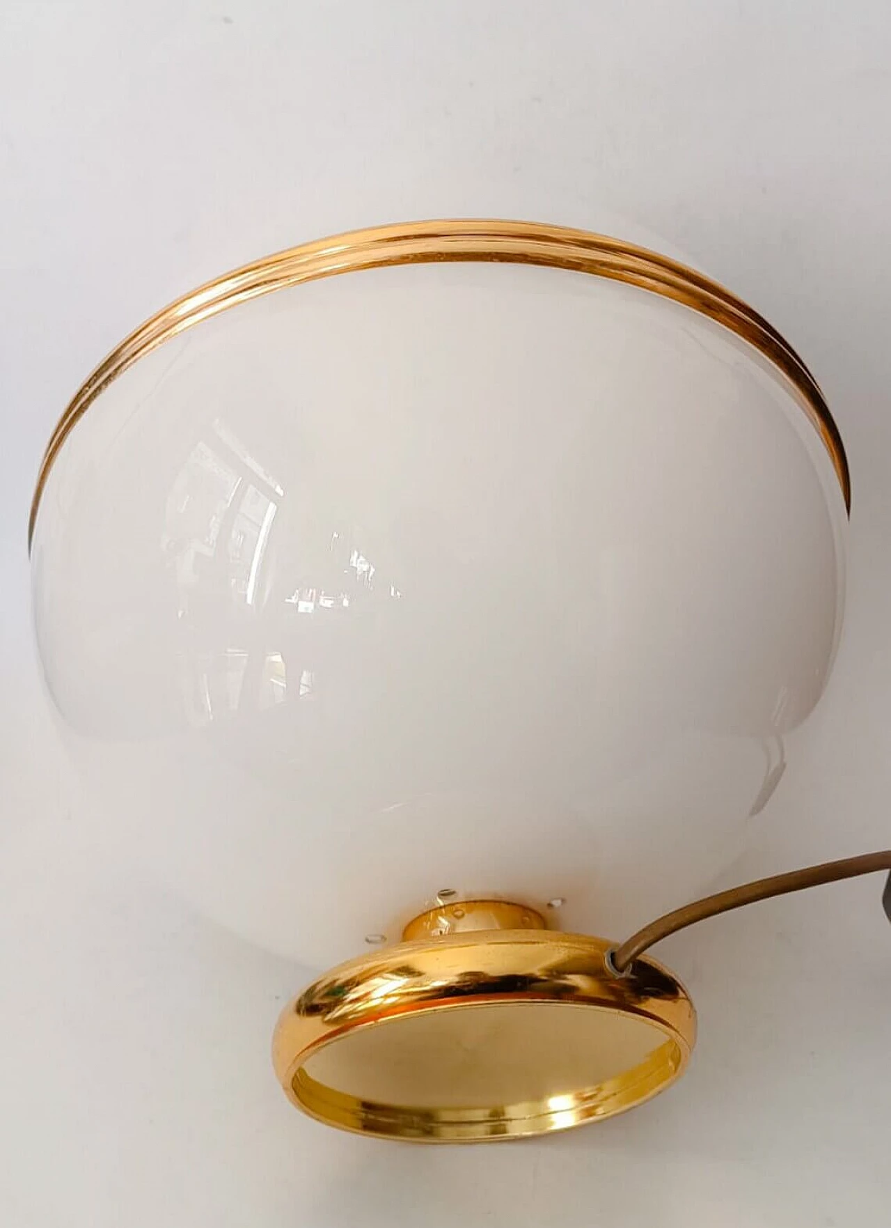 Spherical white and gilded plastic table lamp, 1970s 6