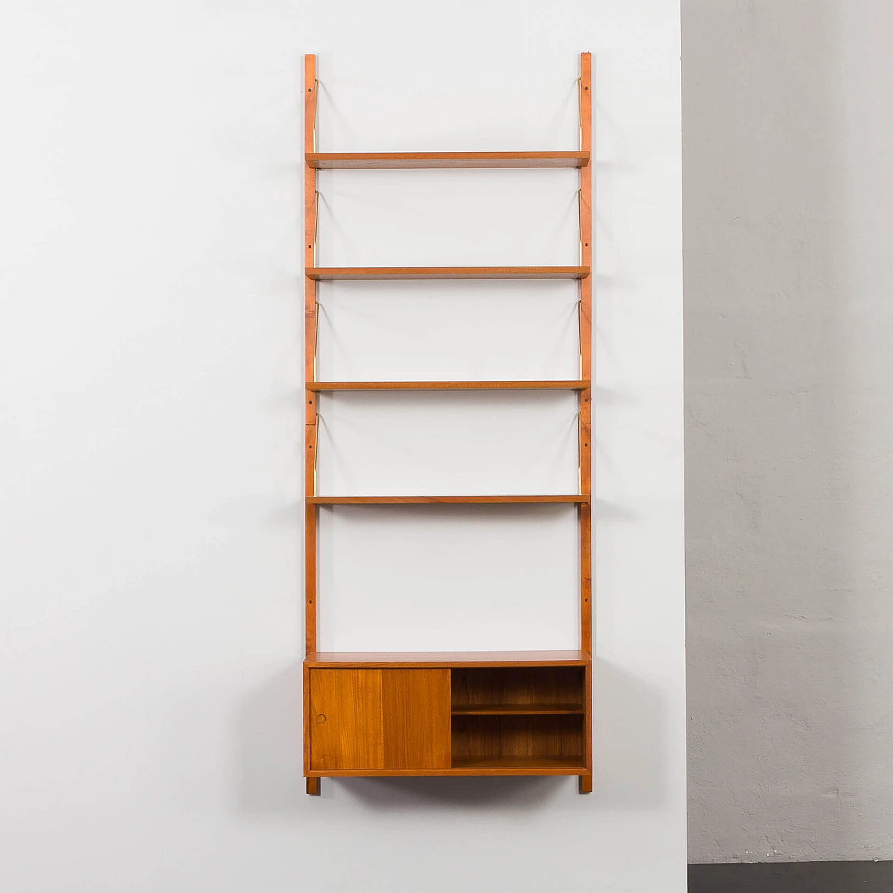 Hanging teak bookcase in the style of Poul Cadovius, 1970s 7