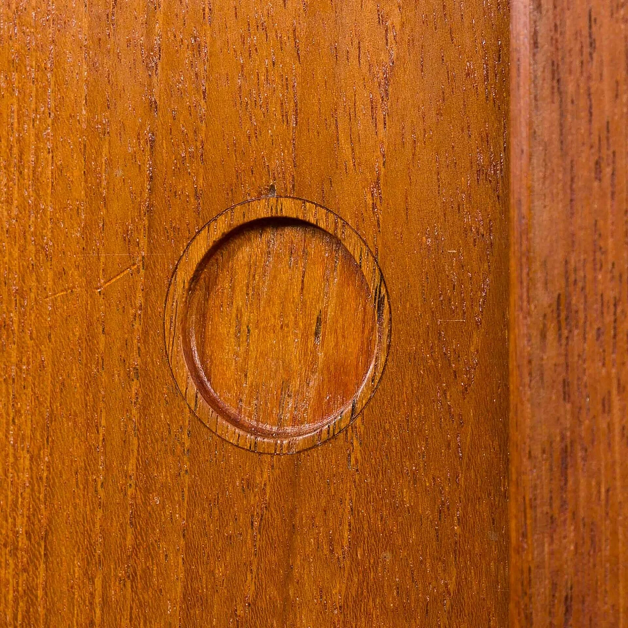 Hanging teak bookcase in the style of Poul Cadovius, 1970s 13