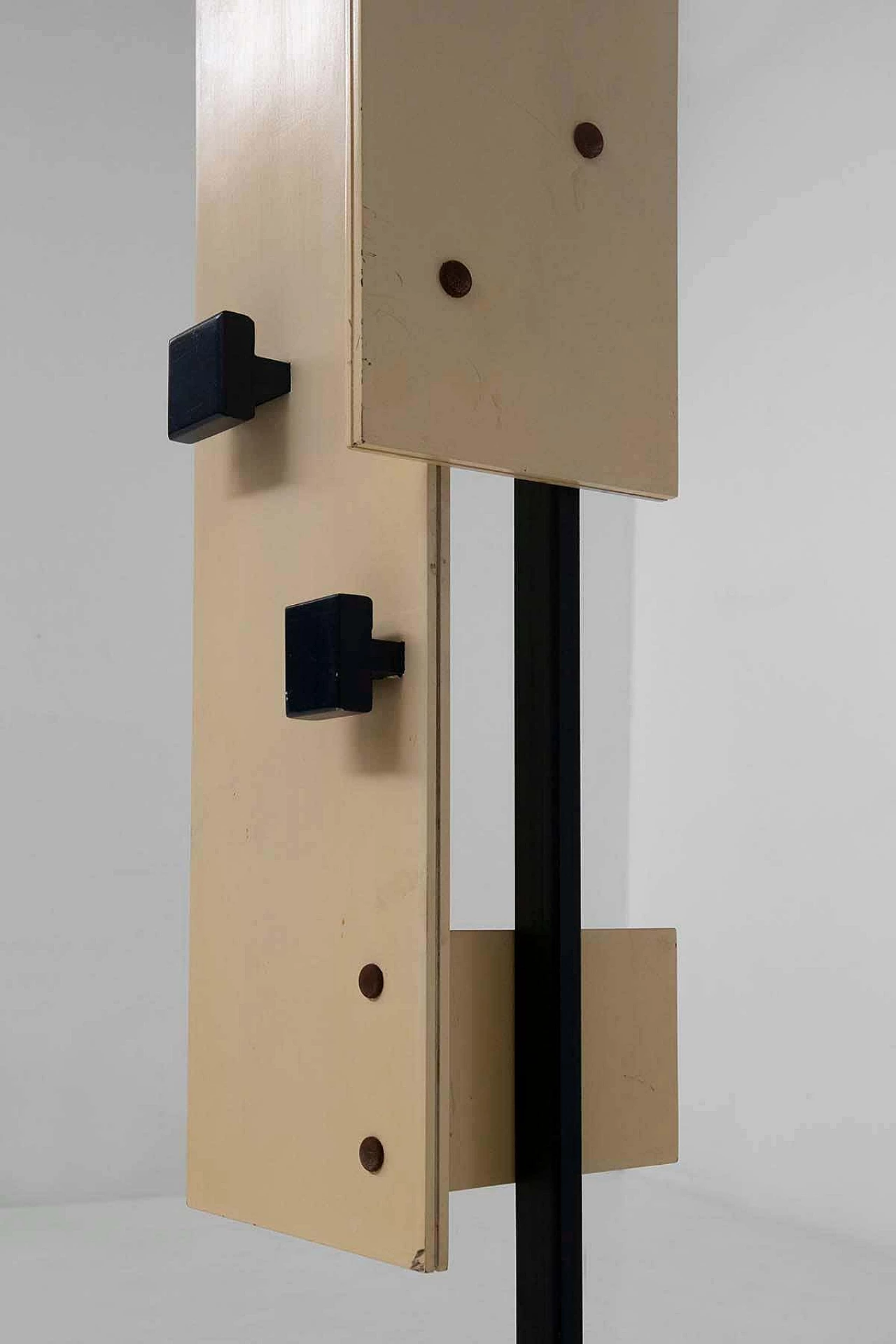 Blue and beige metal and wood coat stand, 1950s 3