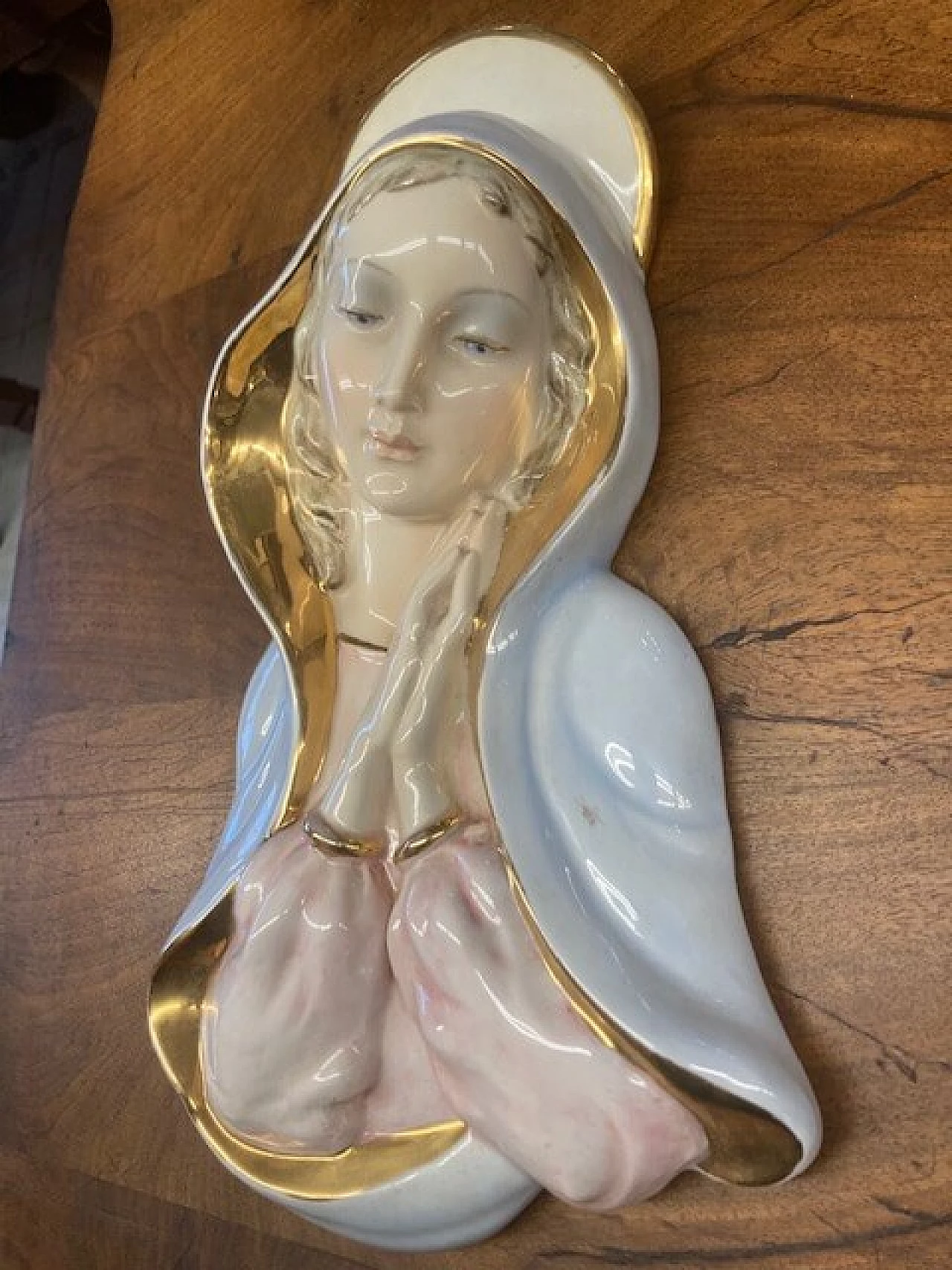 Ceramic Madonna with gold trim, 1950s 2