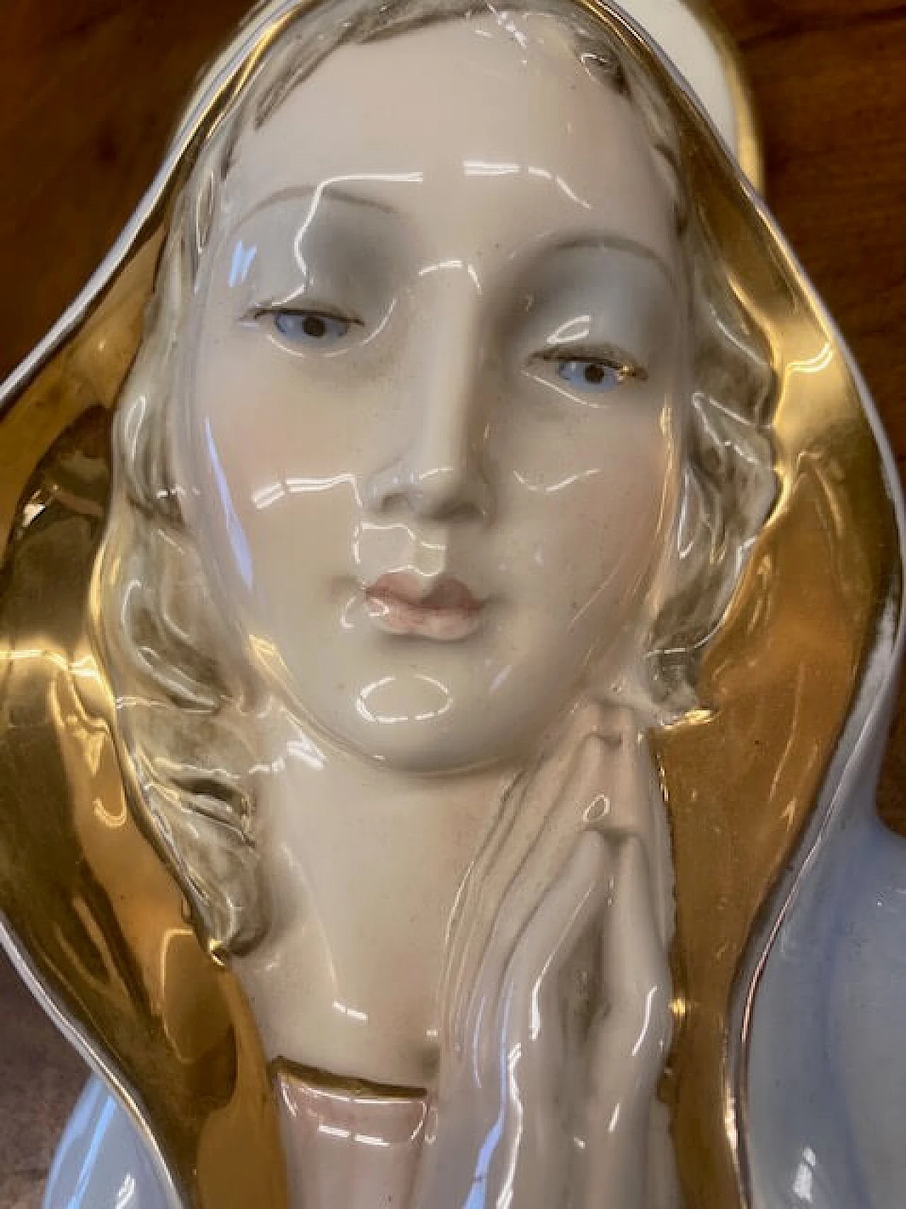 Ceramic Madonna with gold trim, 1950s 3