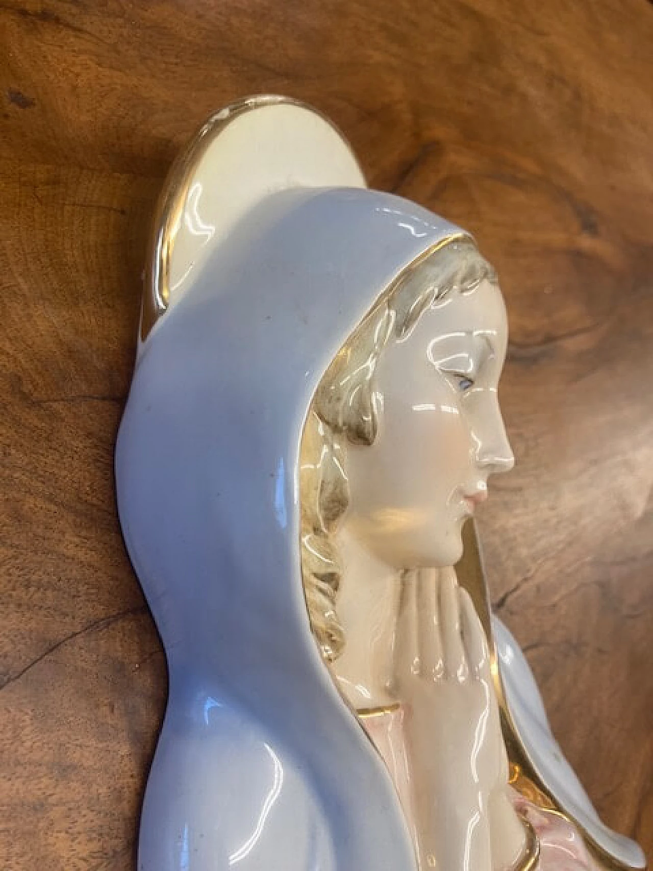 Ceramic Madonna with gold trim, 1950s 6