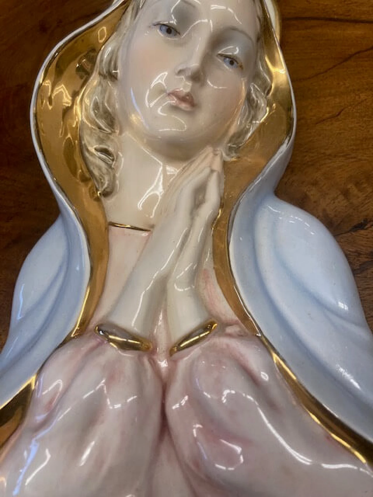 Ceramic Madonna with gold trim, 1950s 8