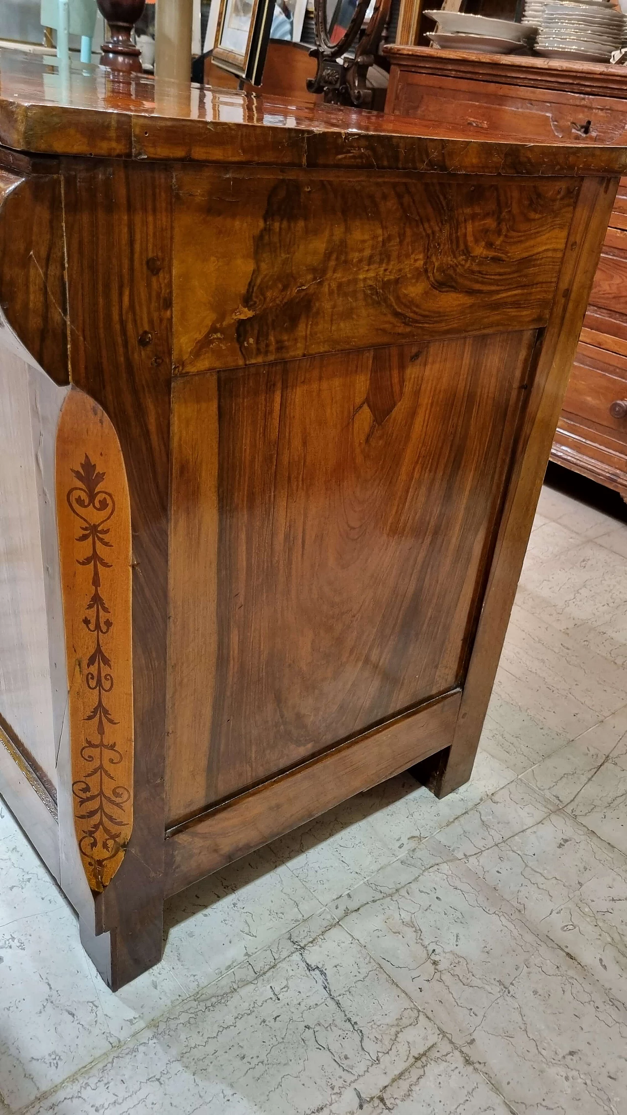 Credenza Carlo X in noce nazionale massello, inizio '800 10