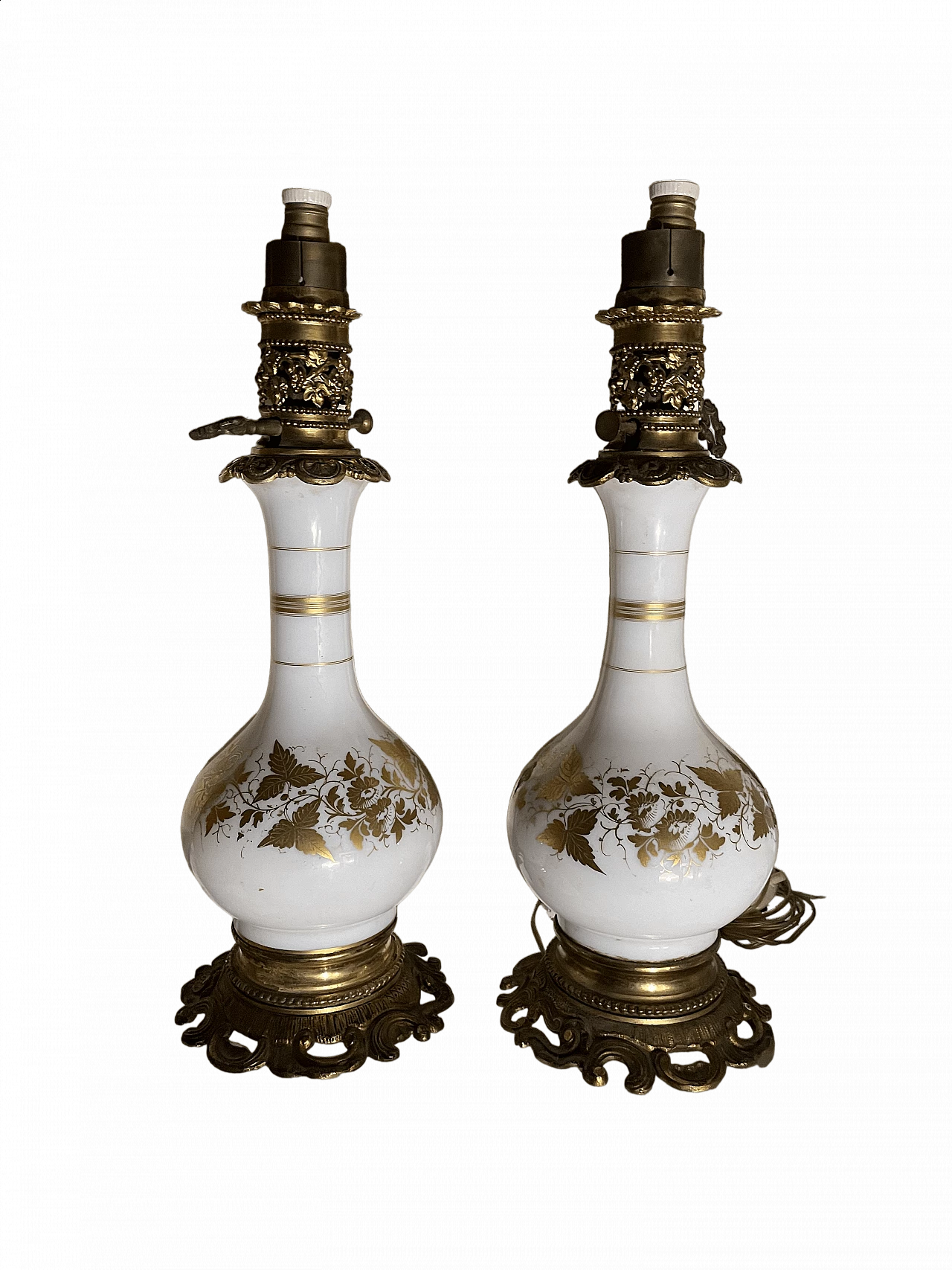 Pair of bronze and white ceramic table lamps, late 19th century 11